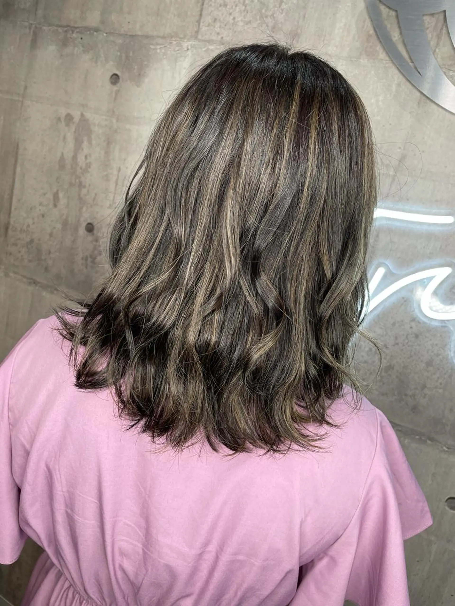 ミディアム カラー パーマ ヘアアレンジ メンズ キッズ ネイル マツエク・マツパ シールエクステ ミディアムパーマ メンズバレイヤージュ メンズハイライト メンズインナーカラー ヘアカラー 新越駅から1分 肥高　壮汰のヘアスタイル