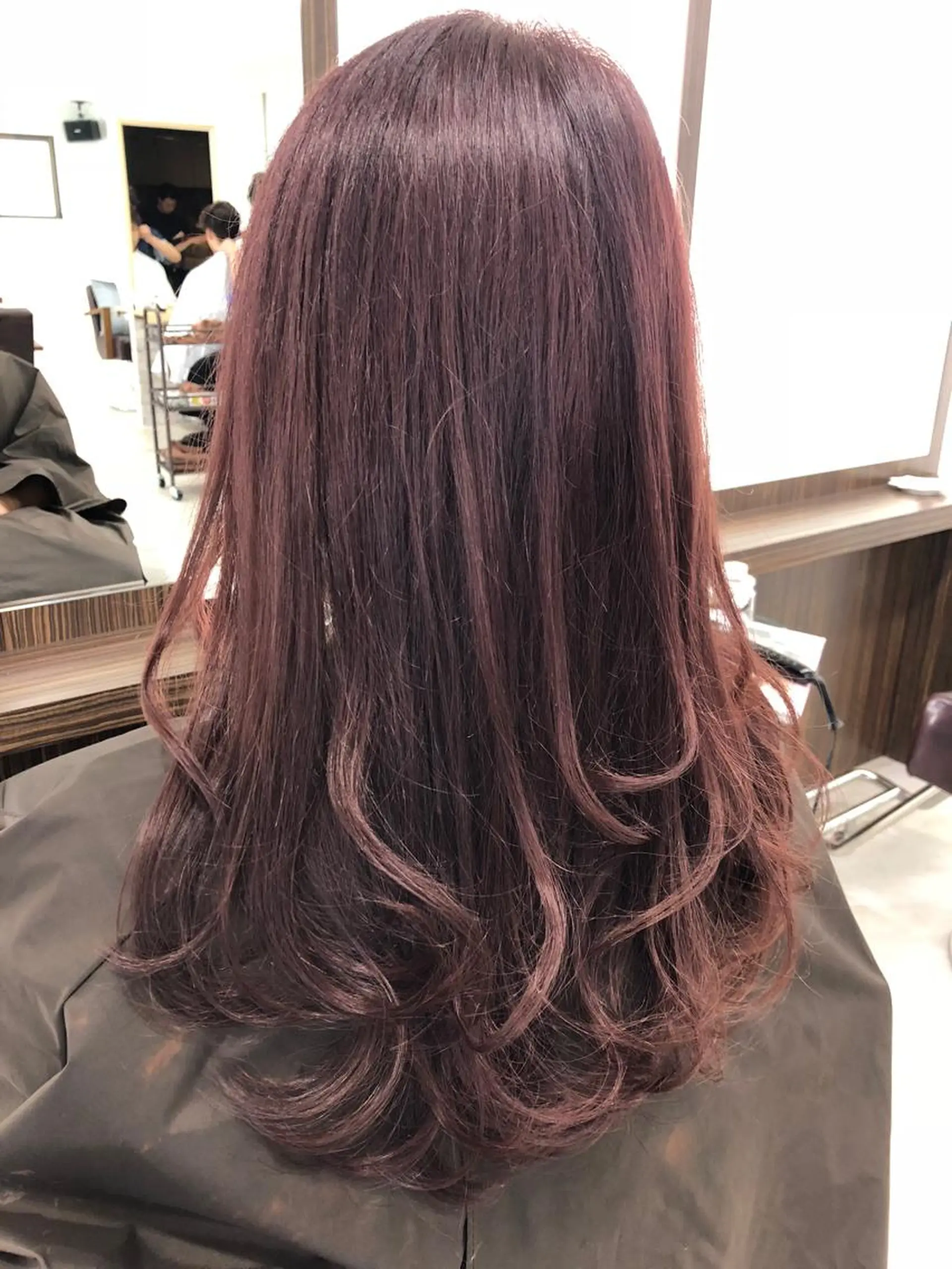 ロング カラー レッドカラー Zina 難波所属・YUDA 湯田のヘアスタイル