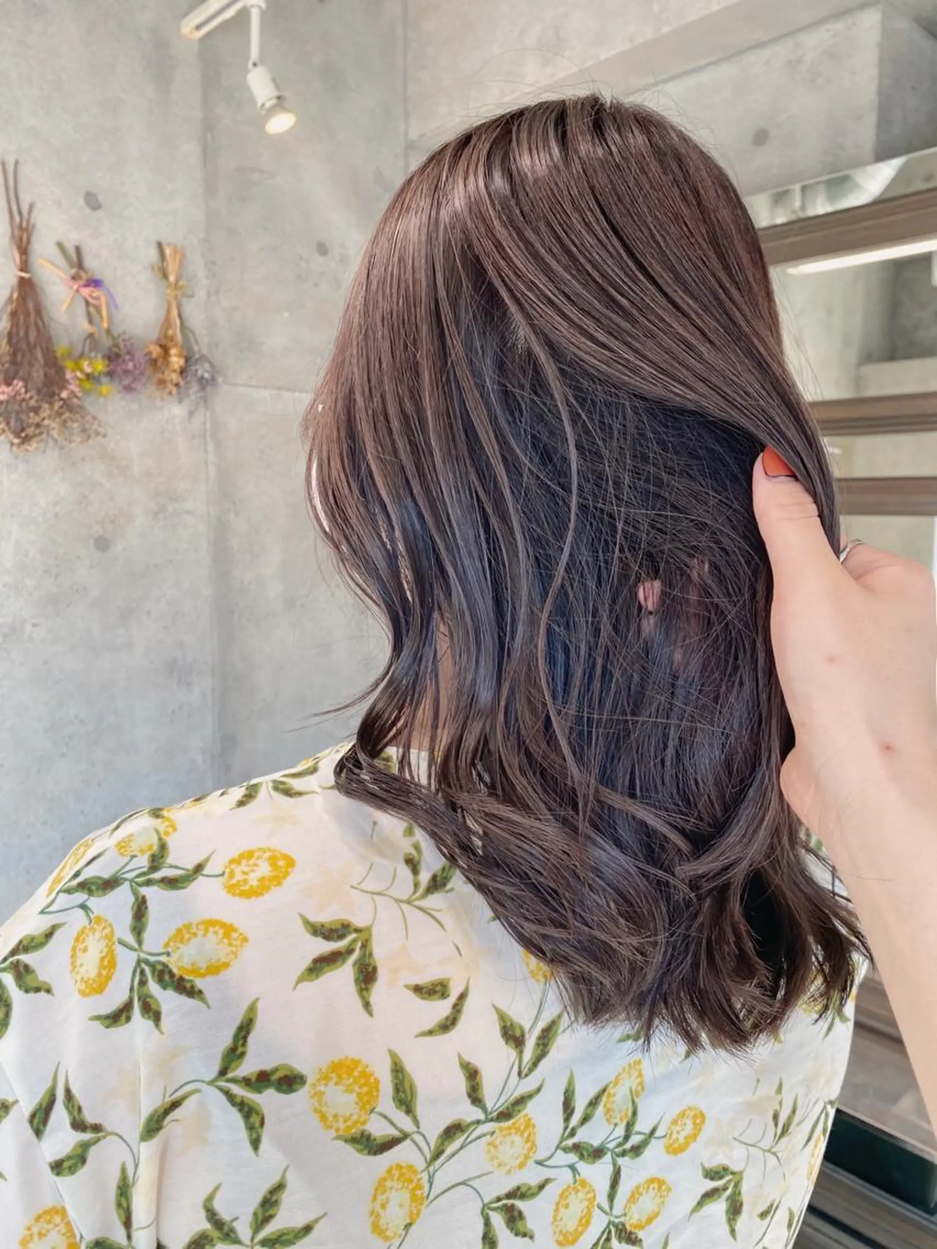 セミロング カラー ブラウンカラー ショコラブラウン ハイライトカラー ハイライト ヘアカラー wakana 【ブリーチカラー】のヘアスタイル