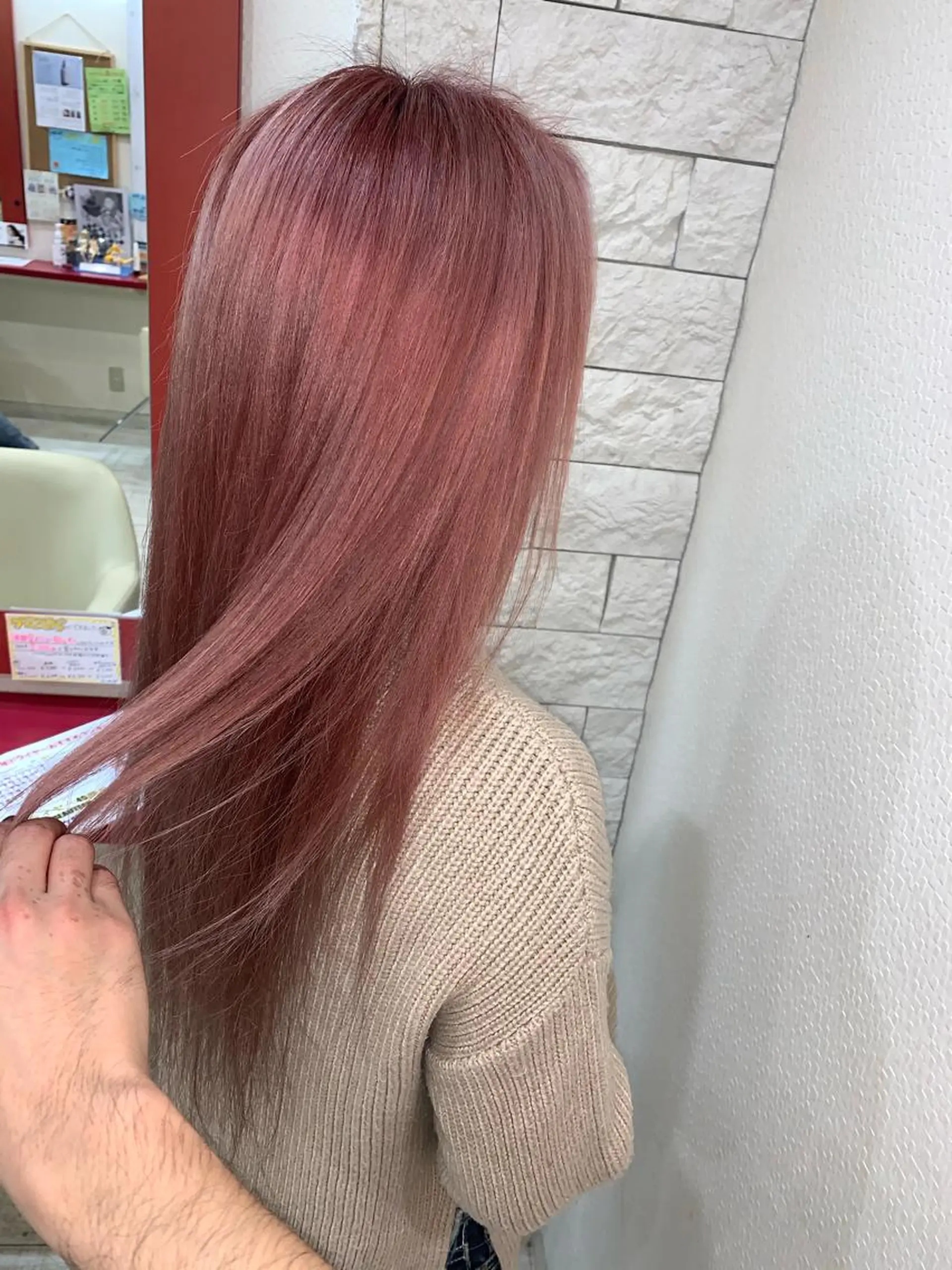 ロング カラー ヘアアレンジ ベージュカラー ピンクカラー ピンクベージュ カット ヘアカラー 今村公介 ブリーチ特化、派手髪のヘアスタイル