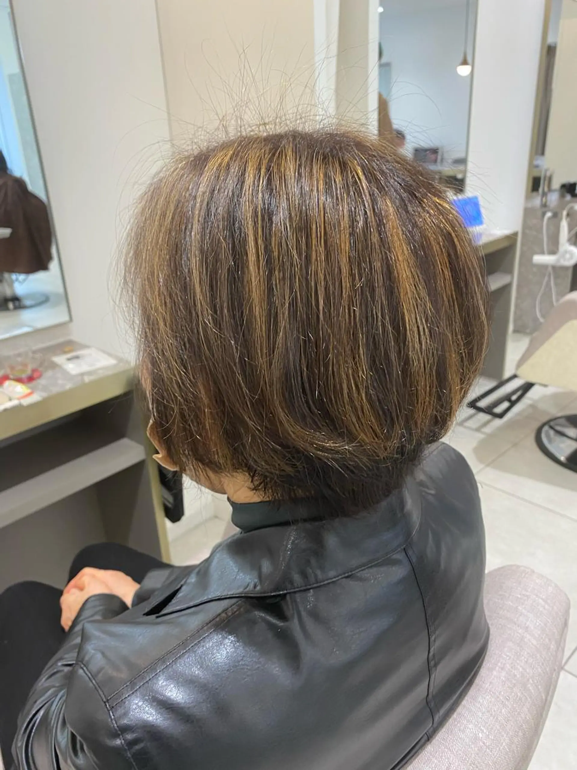 ショート カラー ハイライトカラー ハイライト 渡辺　亮/ ハイライト/髪質改善のヘアスタイル