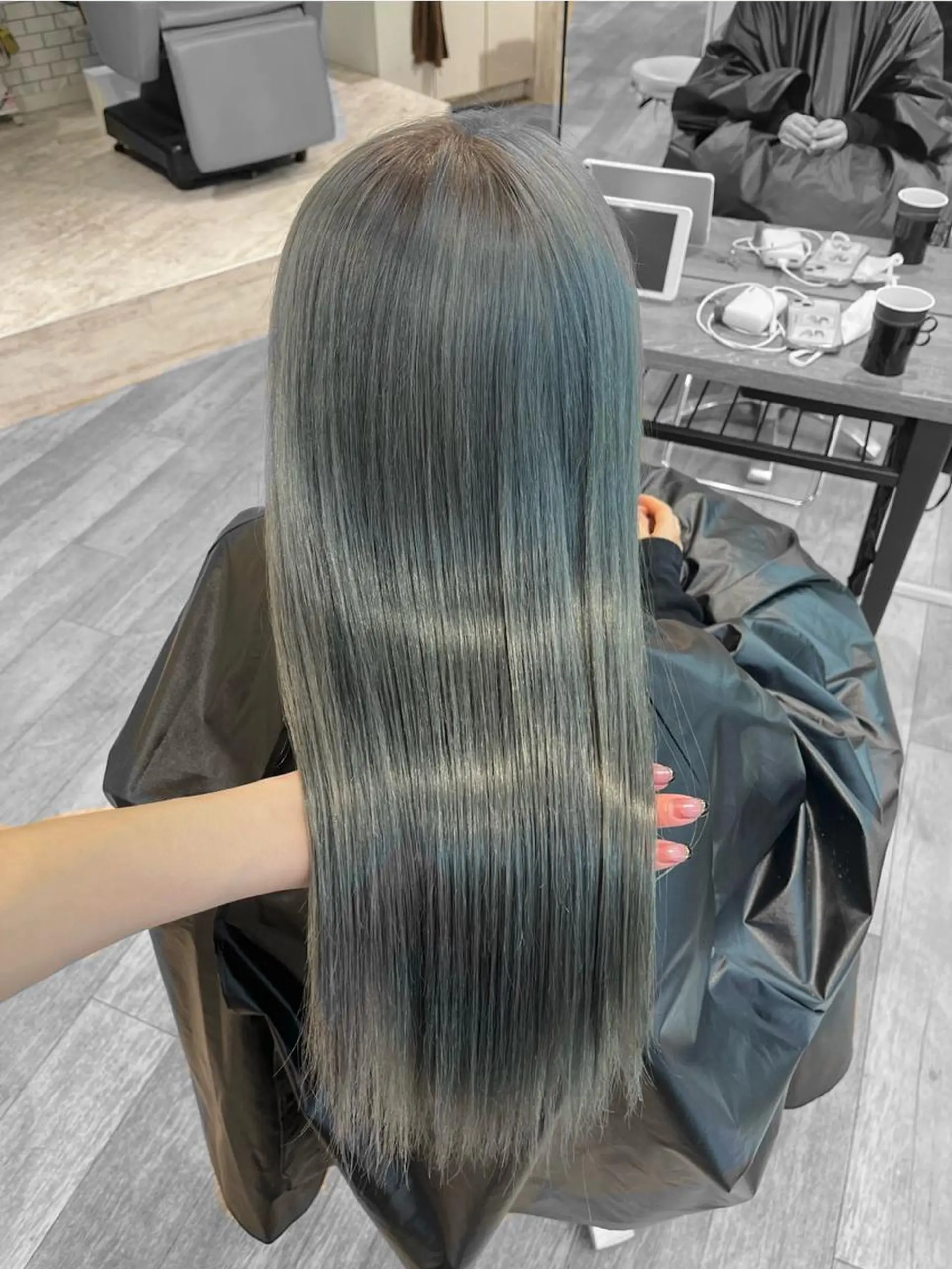 ロング カラー ブルーカラー ヘアカラー 🤎HAZUKI🤎 ハイトーン✨エクステのヘアスタイル