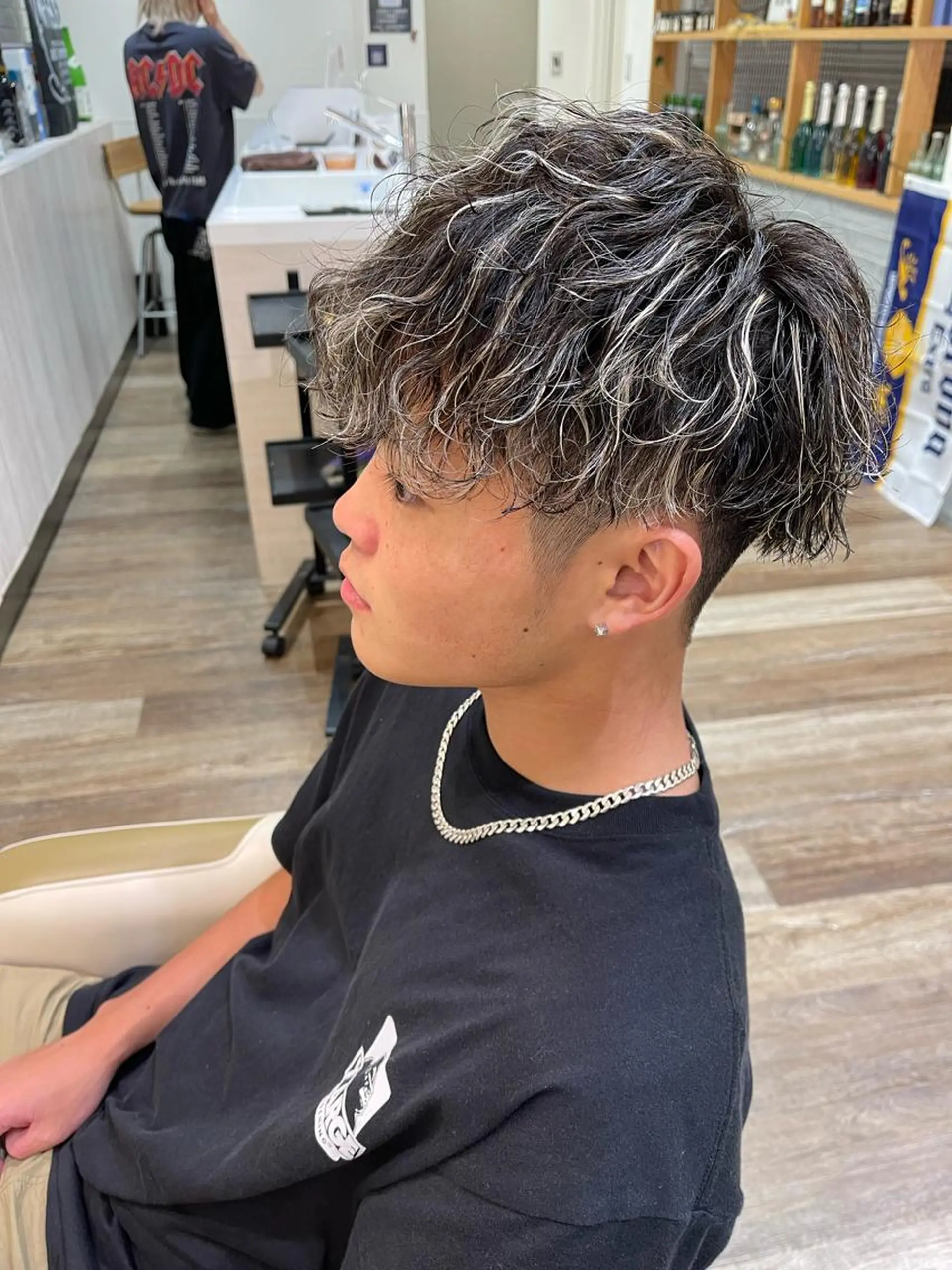 ミディアム カラー パーマ メンズ メンズパーマフェード シモジタカヒロのヘアスタイル