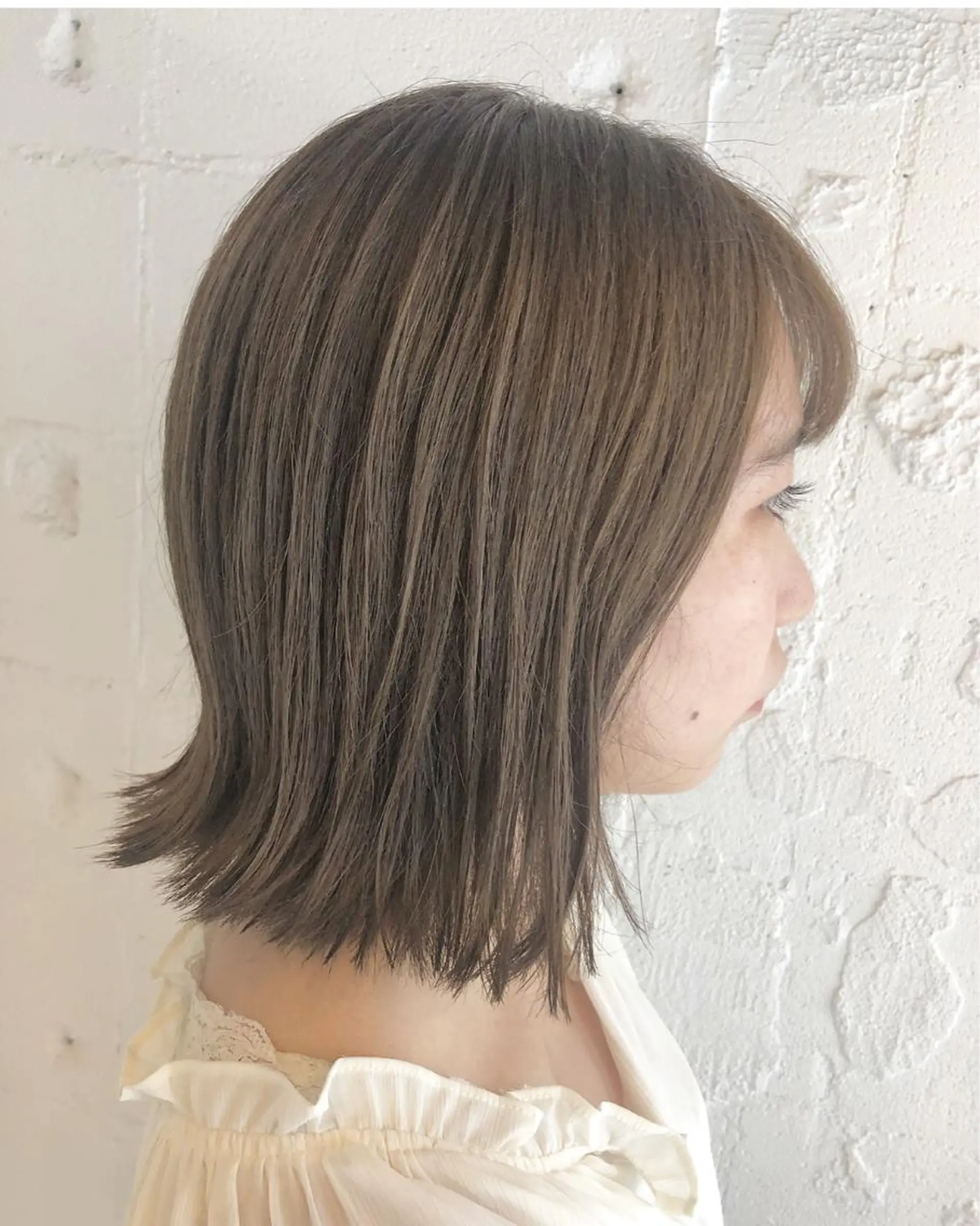 ミディアム カラー カット ヘアカラー トリートメント 坂田 友梨奈のヘアスタイル