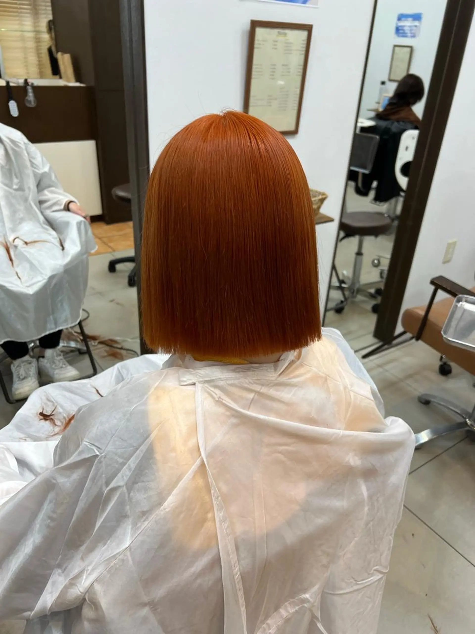 ショート カラー 切りっぱなしボブ オレンジ ボブ SOYONなんば店 ／韓国風のヘアスタイル