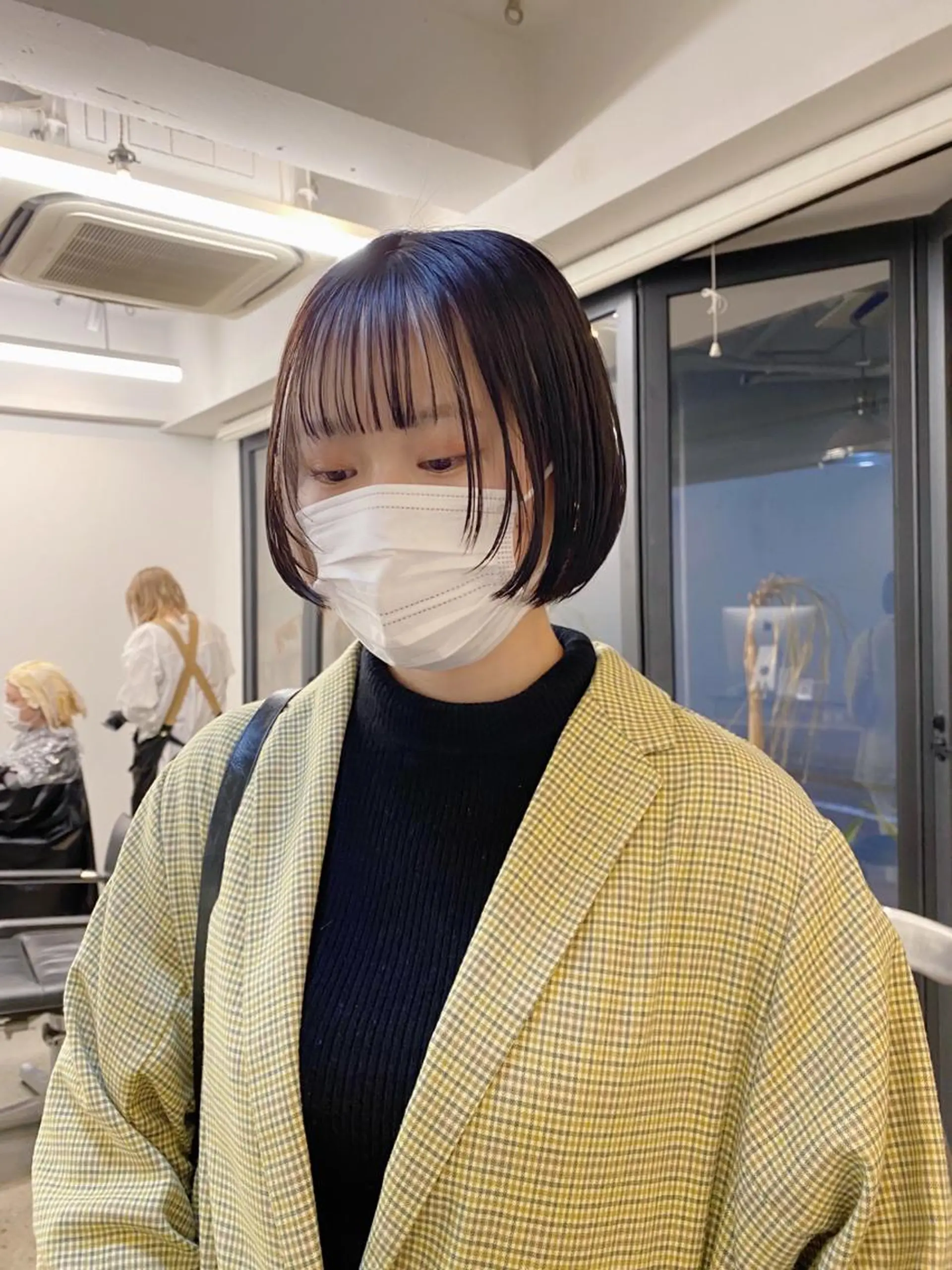 ショート カラー ヘアアレンジ ミストバング  フェイスフレーミング ボブ 顔まわりレイヤー レイヤーカット カット トリートメント flamme Annaのヘアスタイル