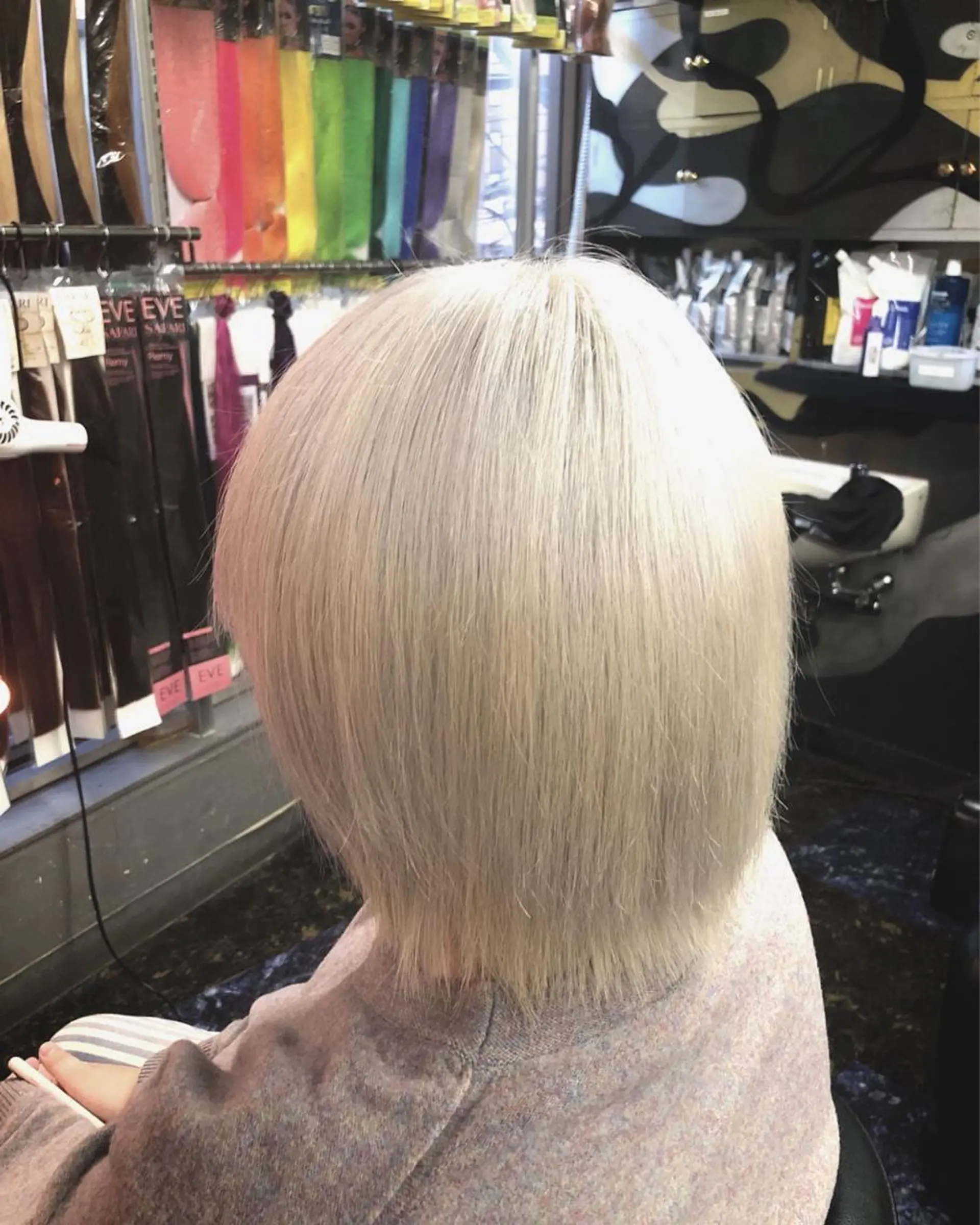 ショート カラー ブリーチ ヘアカラー 今泉 周のヘアスタイル