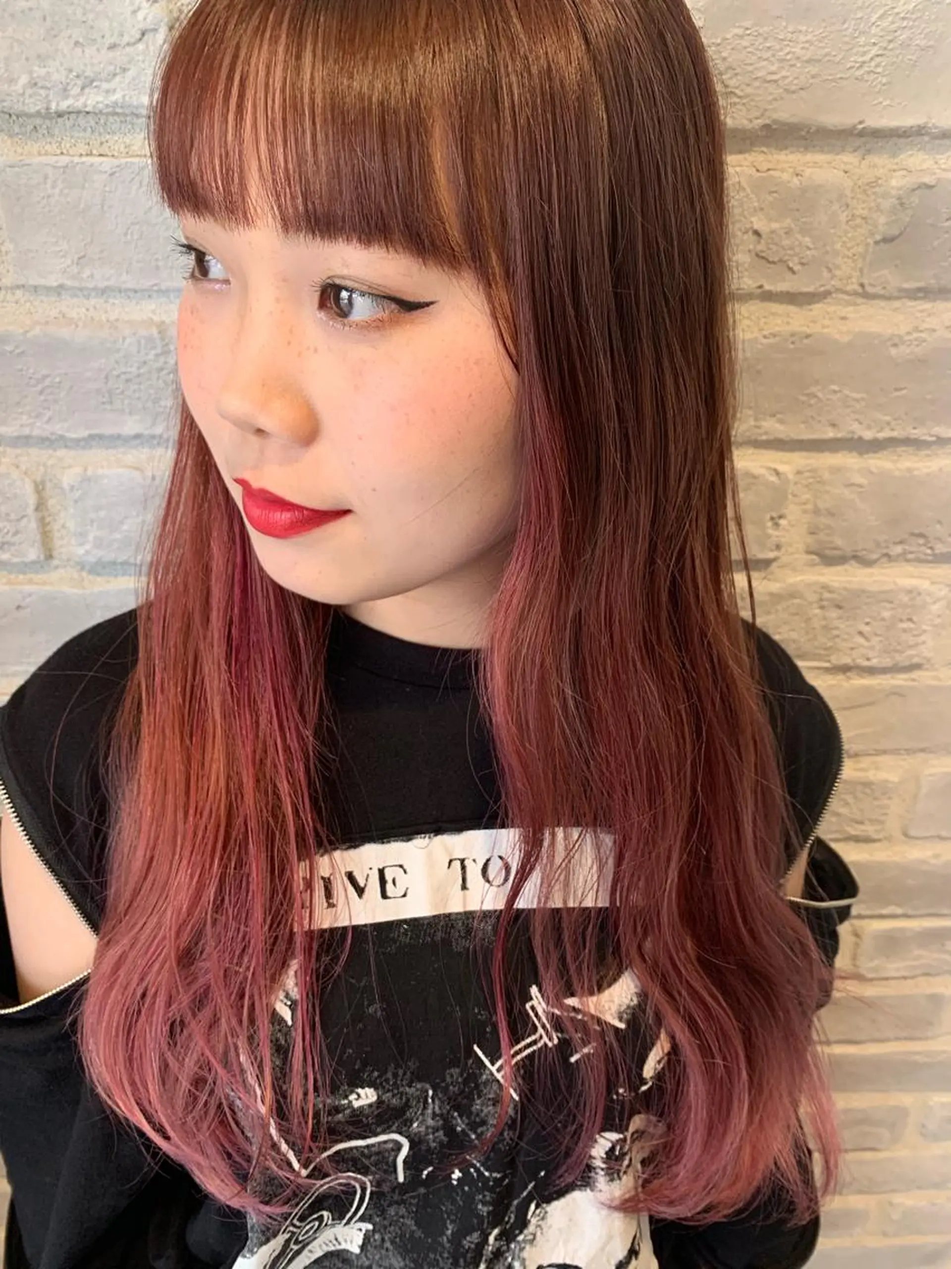 セミロング カラー la fith所属・rico_by ヘアとアイブロウのヘアスタイル