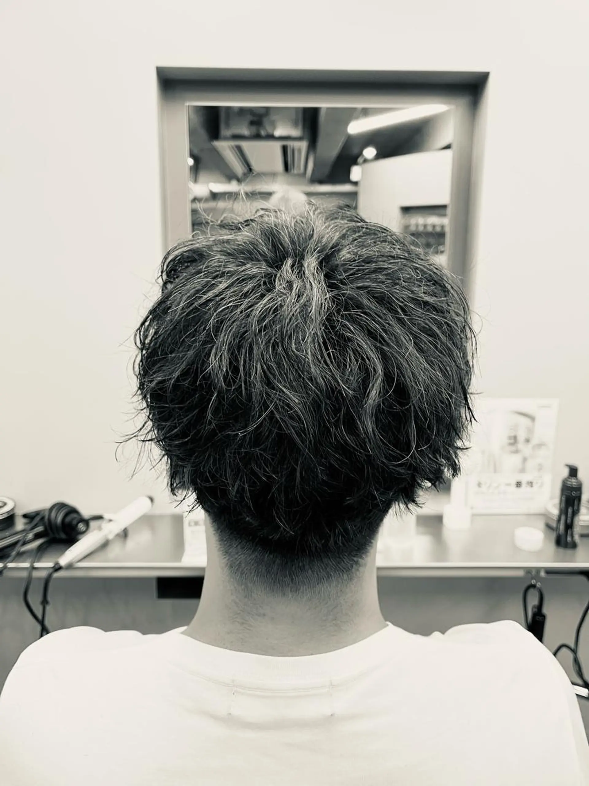 ショート パーマ メンズ センターパート フェードカット マッシュ メンズパーマ メンズツイストパーマ icon Blue所属・池袋メンズパーマ フェード純平のヘアスタイル