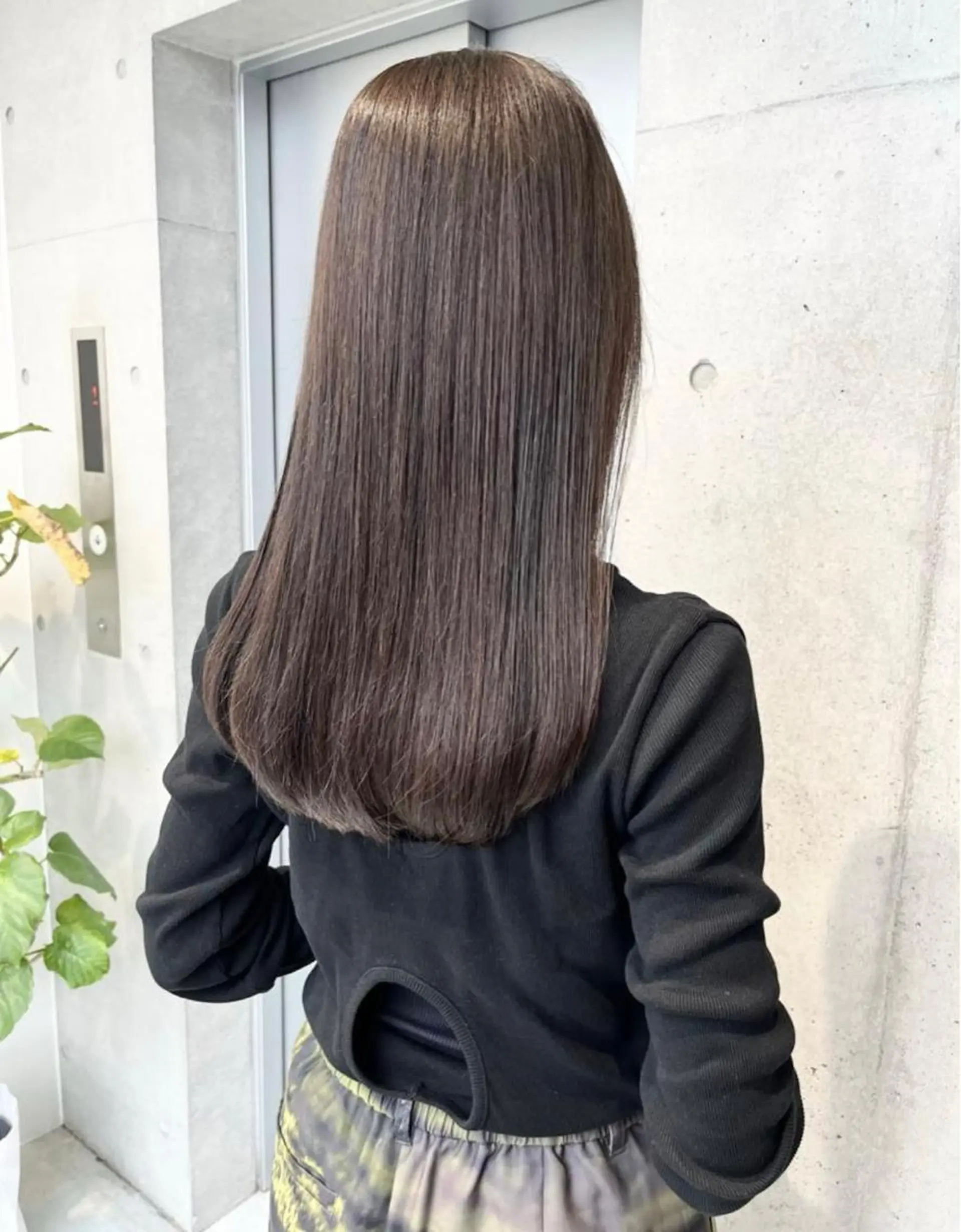 ロング カラー パーマ ヘアアレンジ カット ヘアカラー トリートメント 透明感/オリーブ/ グレージュ/YUKAのヘアスタイル