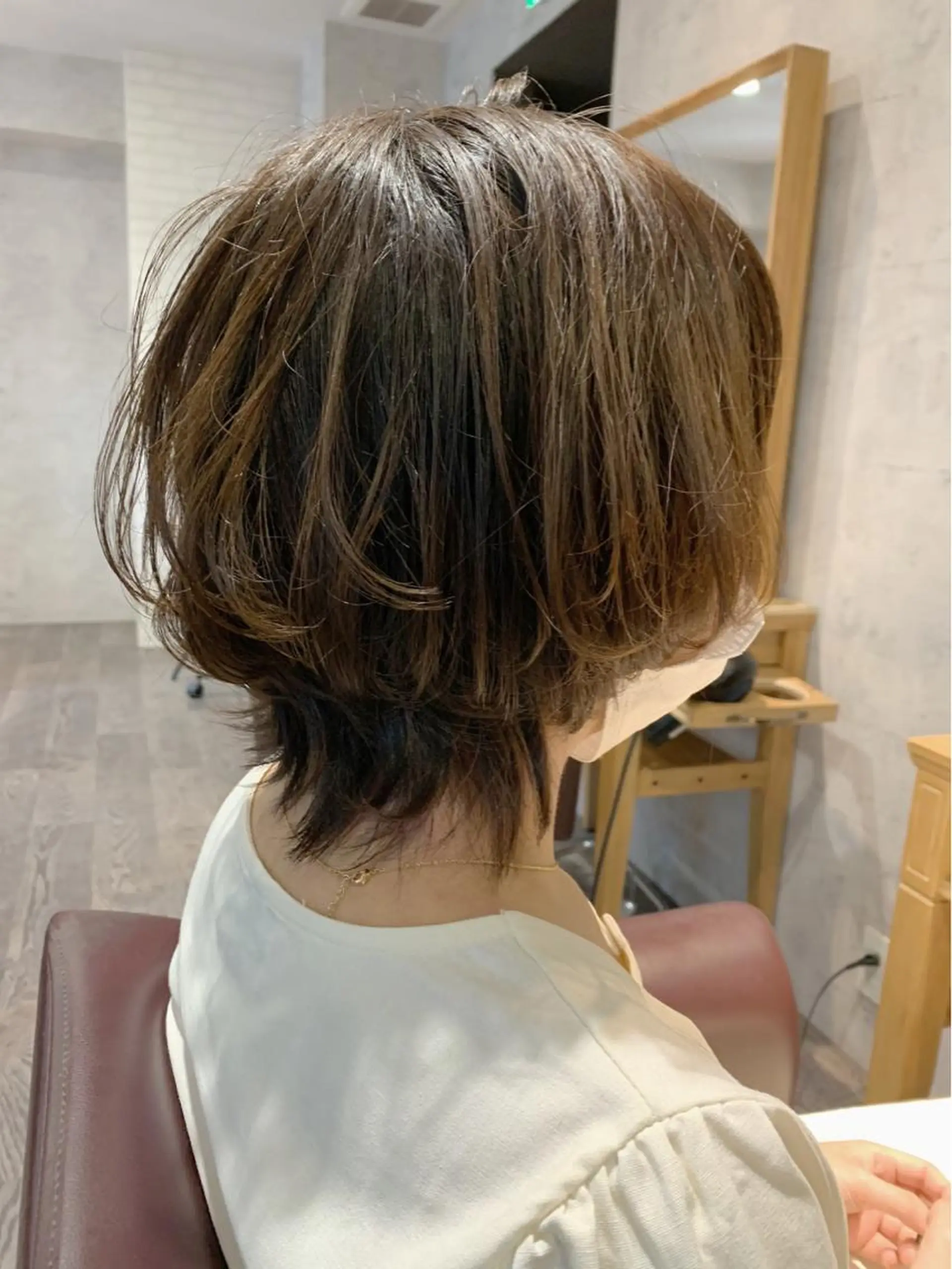 ショート カラー ウルフカット バレイヤージュ KAZUMAのヘアスタイル