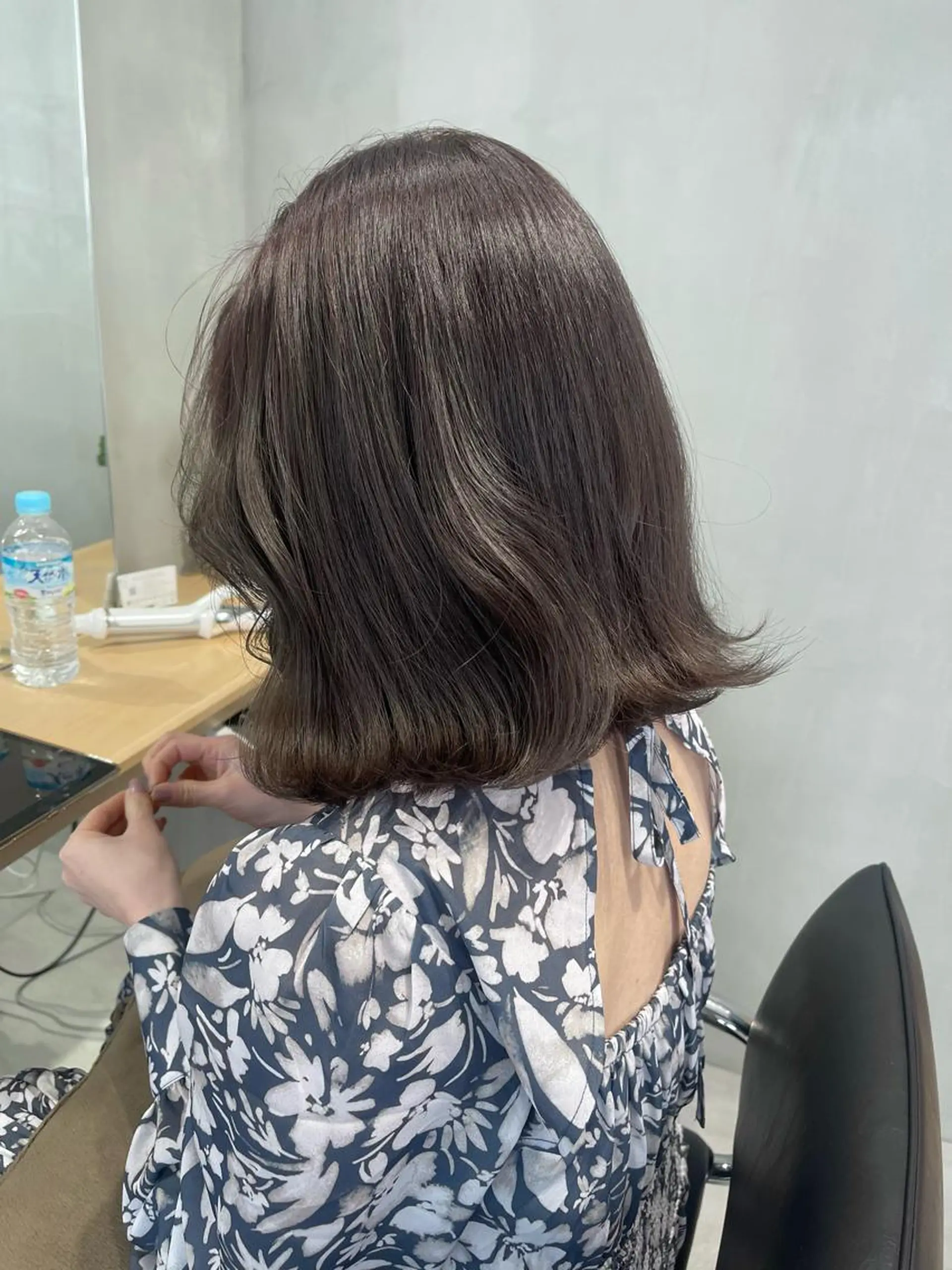 ミディアム カラー オリーブグレー カット ヘアカラー トリートメント ヘッドスパ ラベンダー/レイヤー カット🤎mamiのヘアスタイル