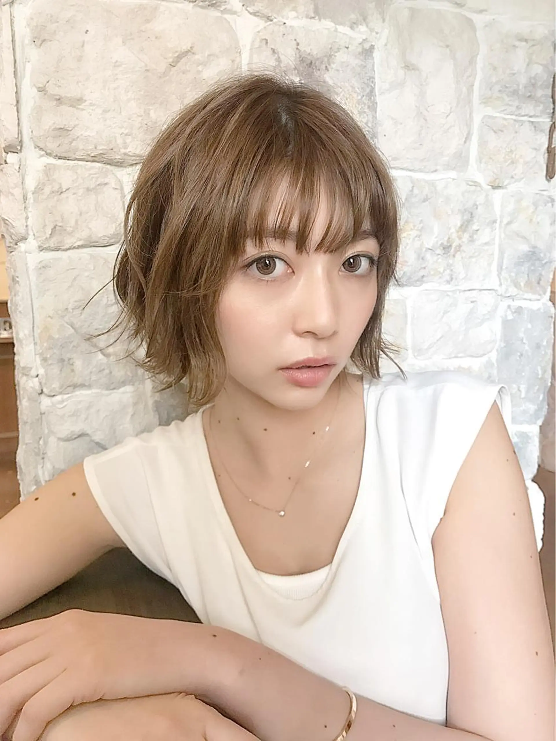 ショート カラー ベージュカラー ボブ EMANON天神所属・Hitomi Ezakiのヘアスタイル