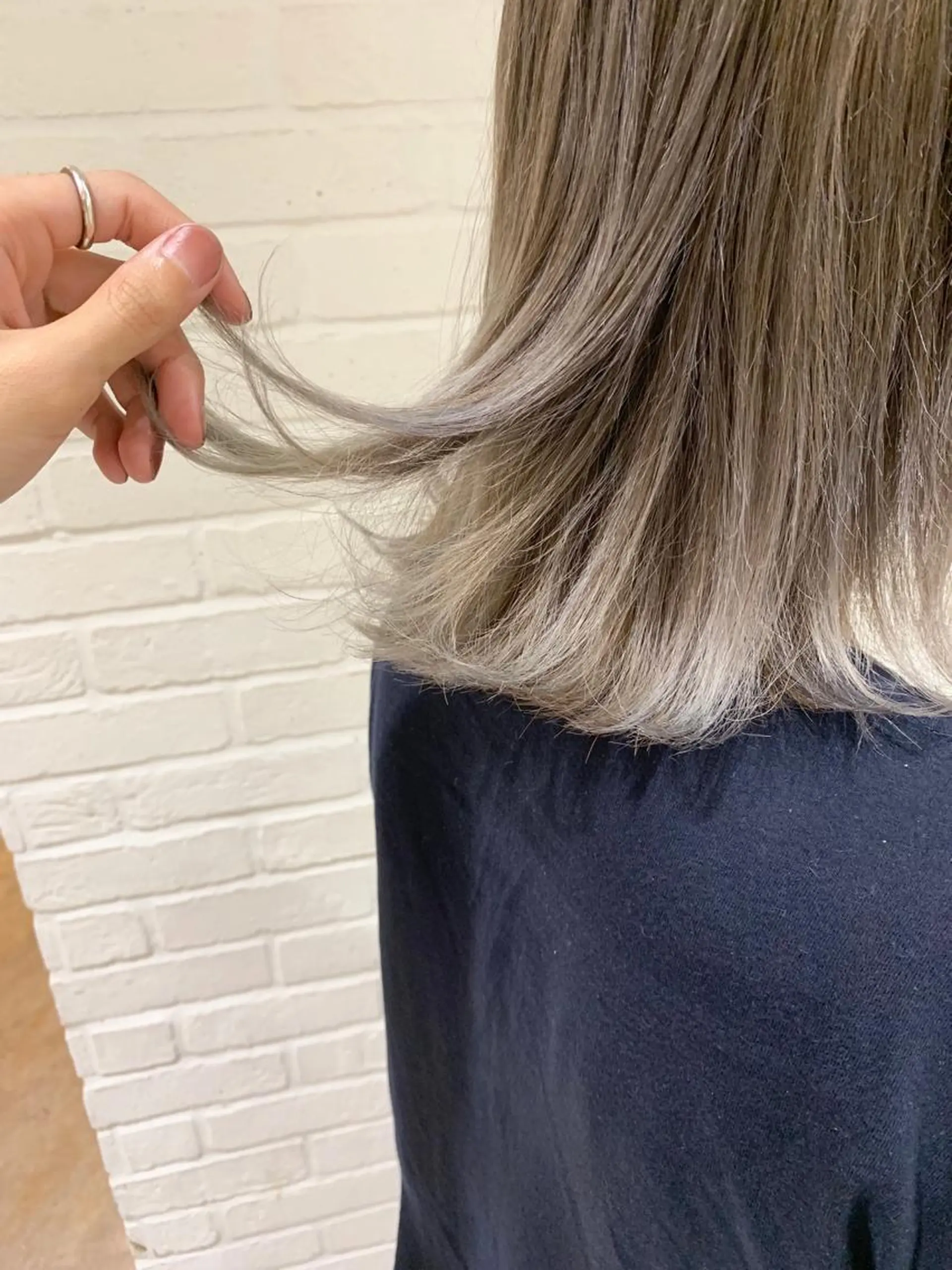 ミディアム カラー ブリーチ グラデーションカラー グレージュ ハイトーンカラー ハイトーングレージュ 💈平島 拓也💈のヘアスタイル