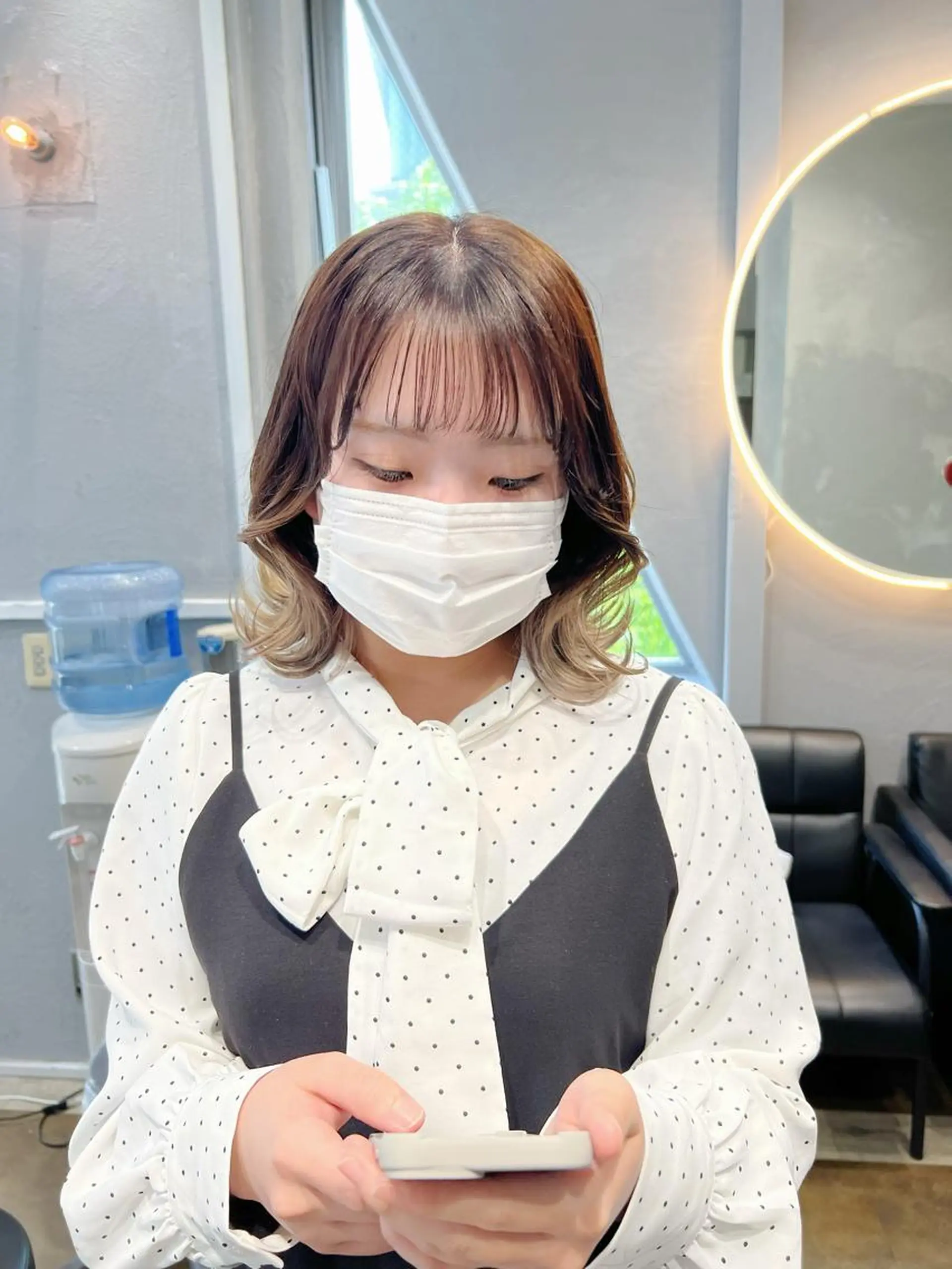 ミディアム ヘアカラー maya レイヤーカットのヘアスタイル