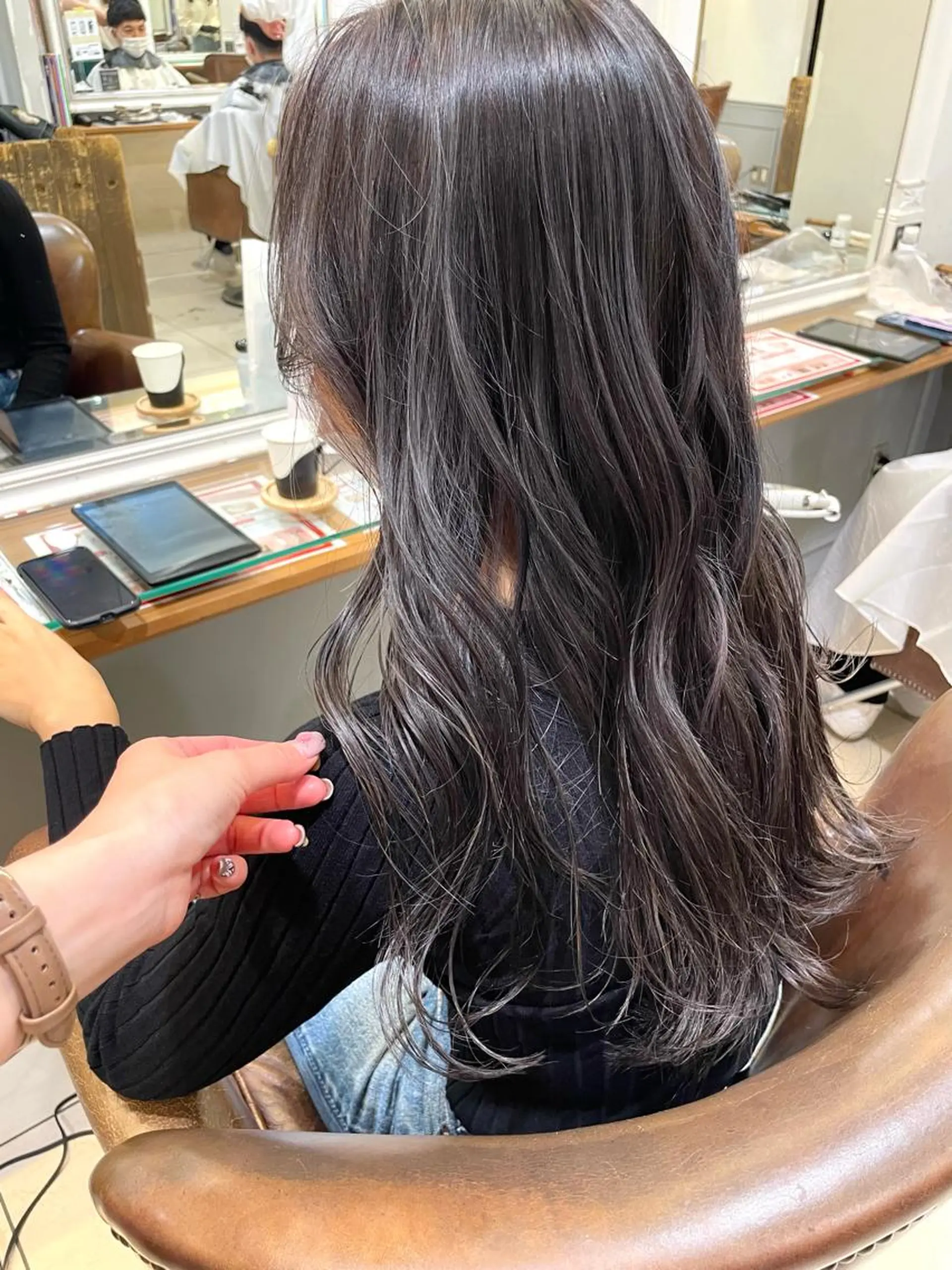 ロング カラー グレージュ ハイライトカラー 3Dハイライト ハイライト ヘアカラー トリートメント ヘッドスパ ✨カラー支持No.1 🧸ワキ カナコ🧸のヘアスタイル