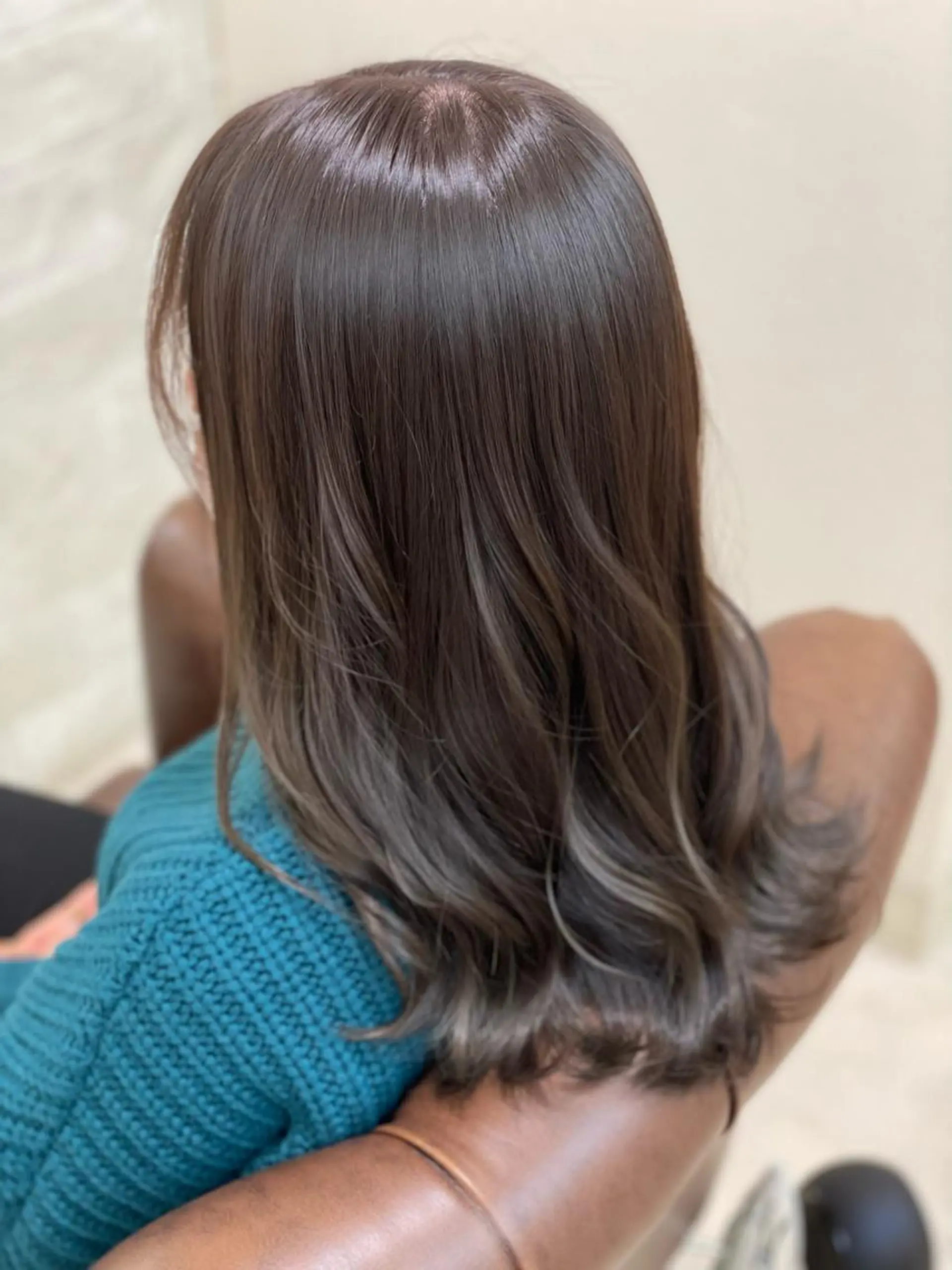 セミロング カラー パーマ カット ヘアカラー トリートメント 佐々木 達也のヘアスタイル