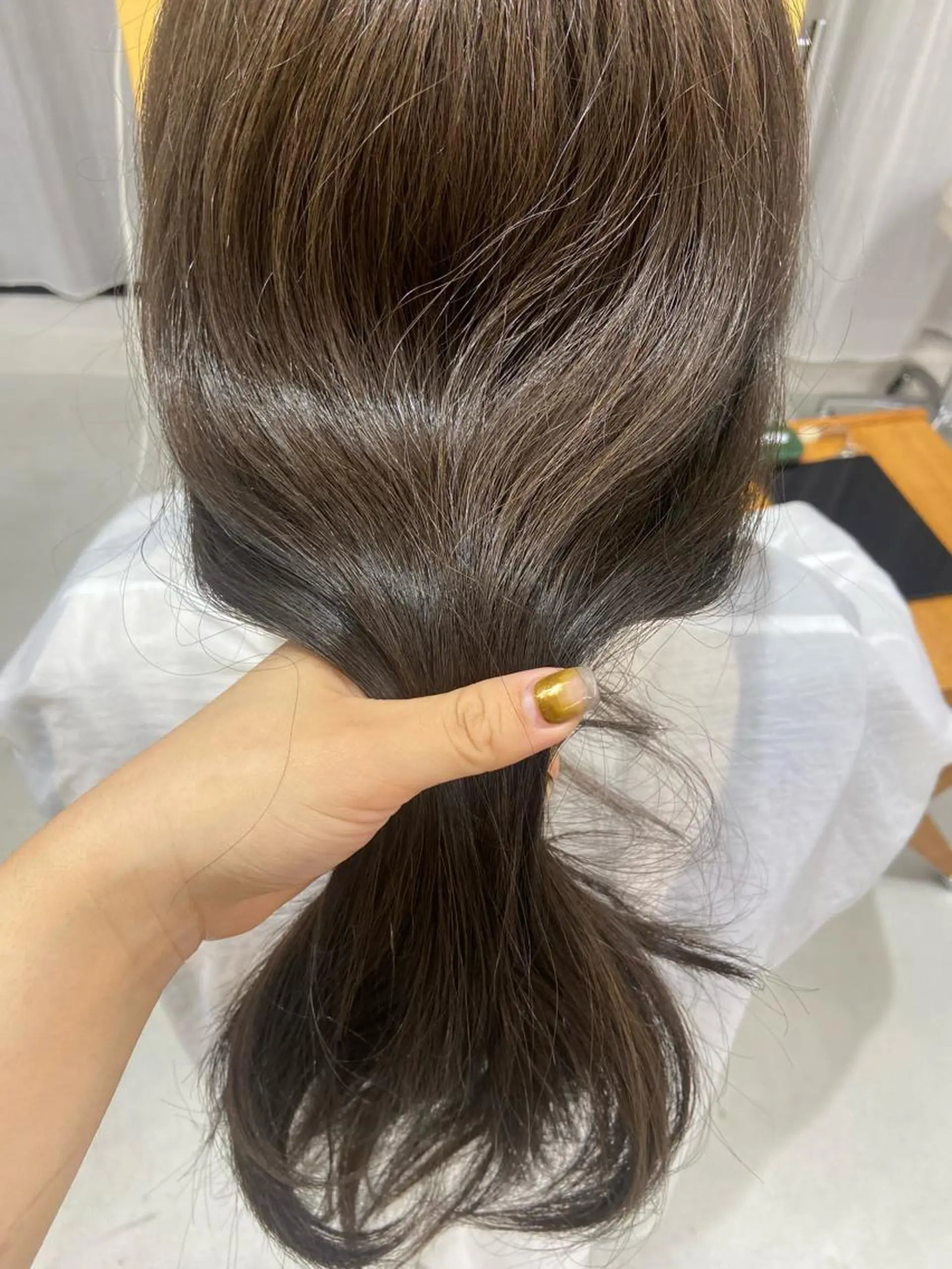 カラー アッシュ ベージュカラー ぱつっとボブ/ショ ート/高田明日美のヘアスタイル