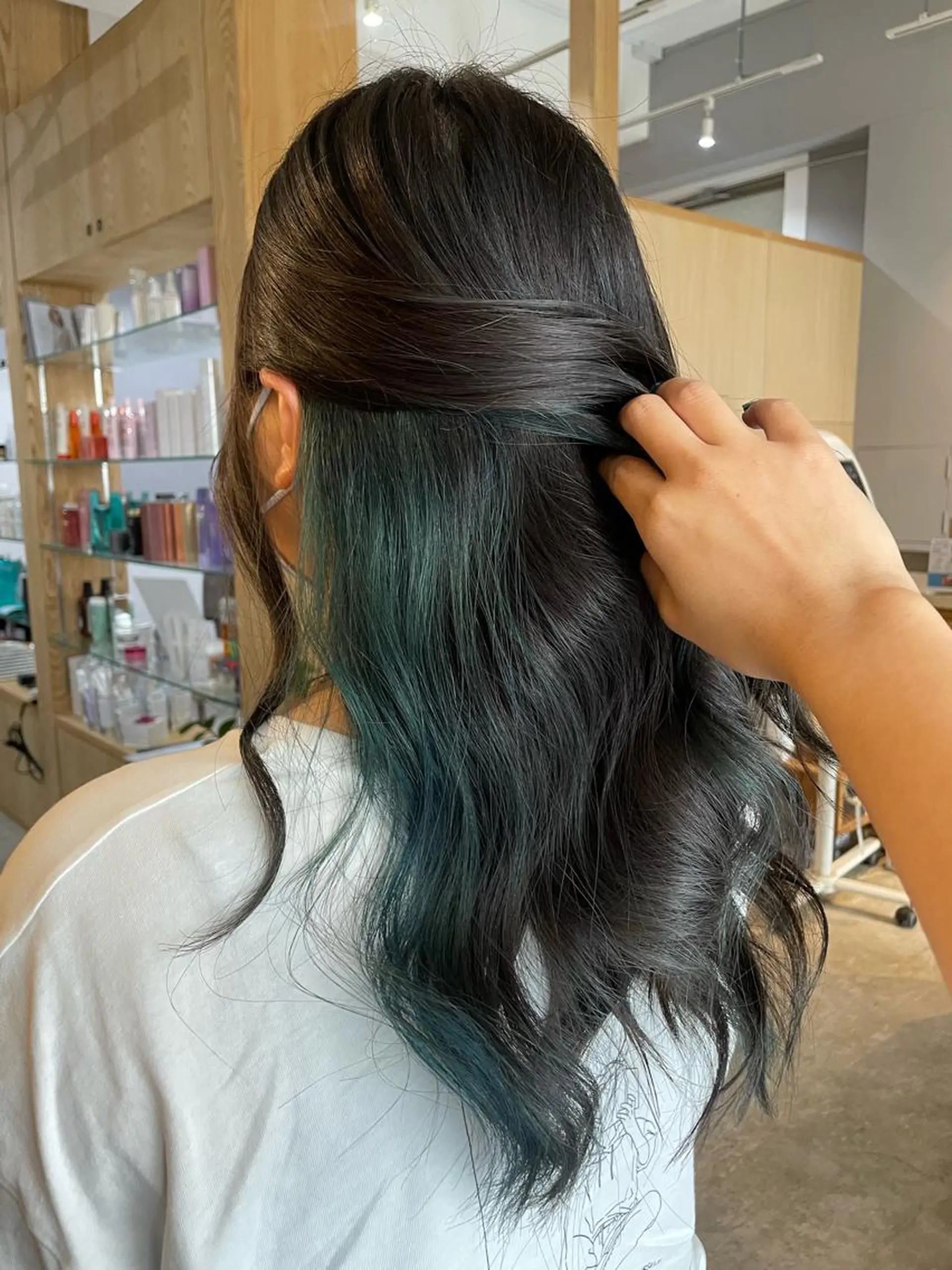 ロング カラー miloc那覇 MIKUのヘアスタイル