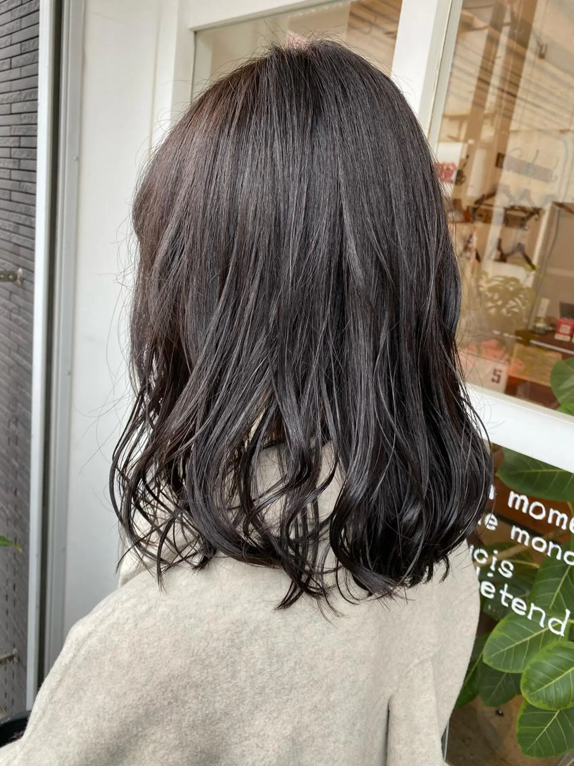 ミディアム カラー わかばやし ゆうこのヘアスタイル