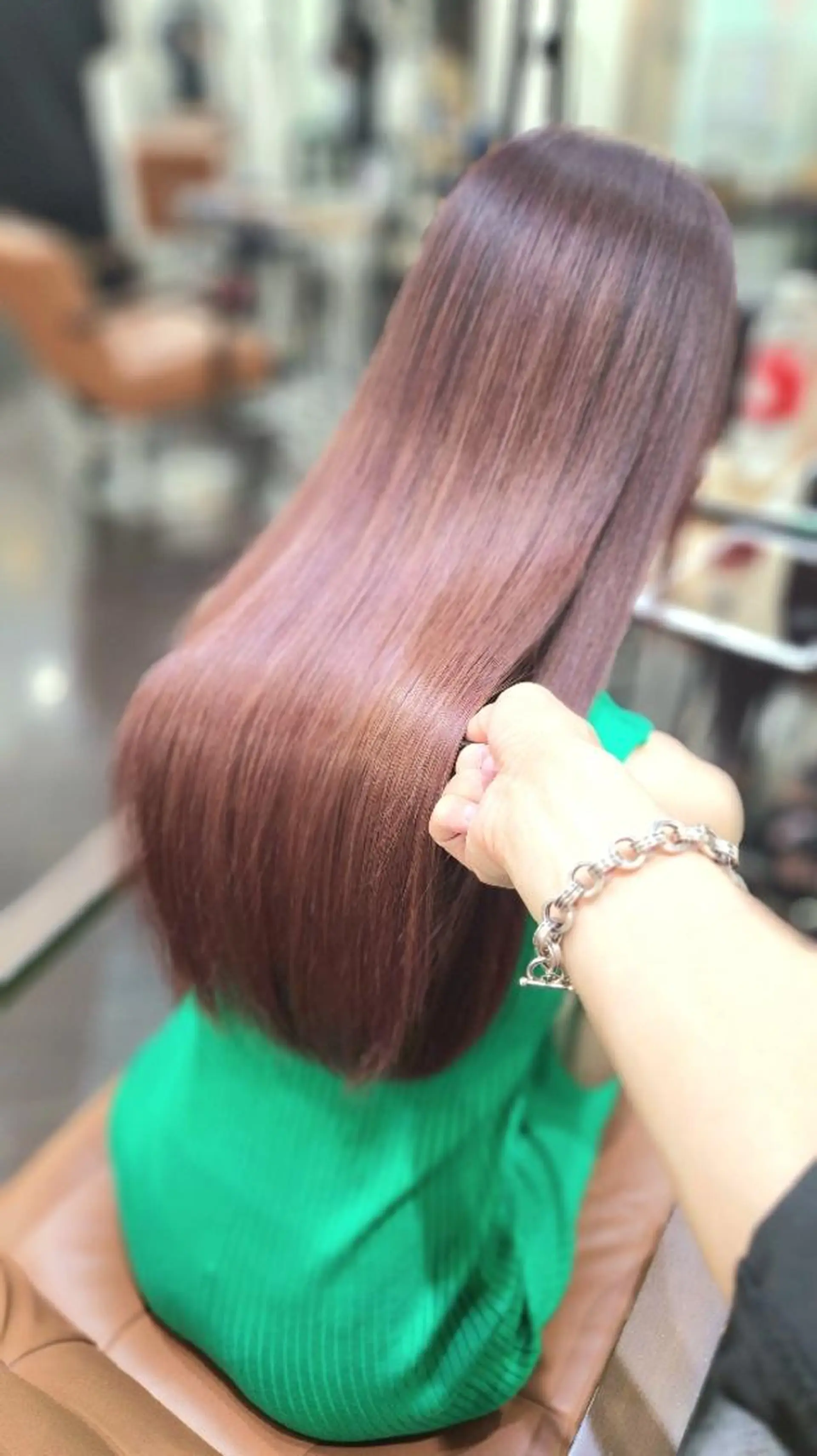 セミロング 髪質改善 縮毛矯正 トリートメント 酸熱トリートメント ヘアカラー トリートメント ヒロセ シュウジのヘアスタイル