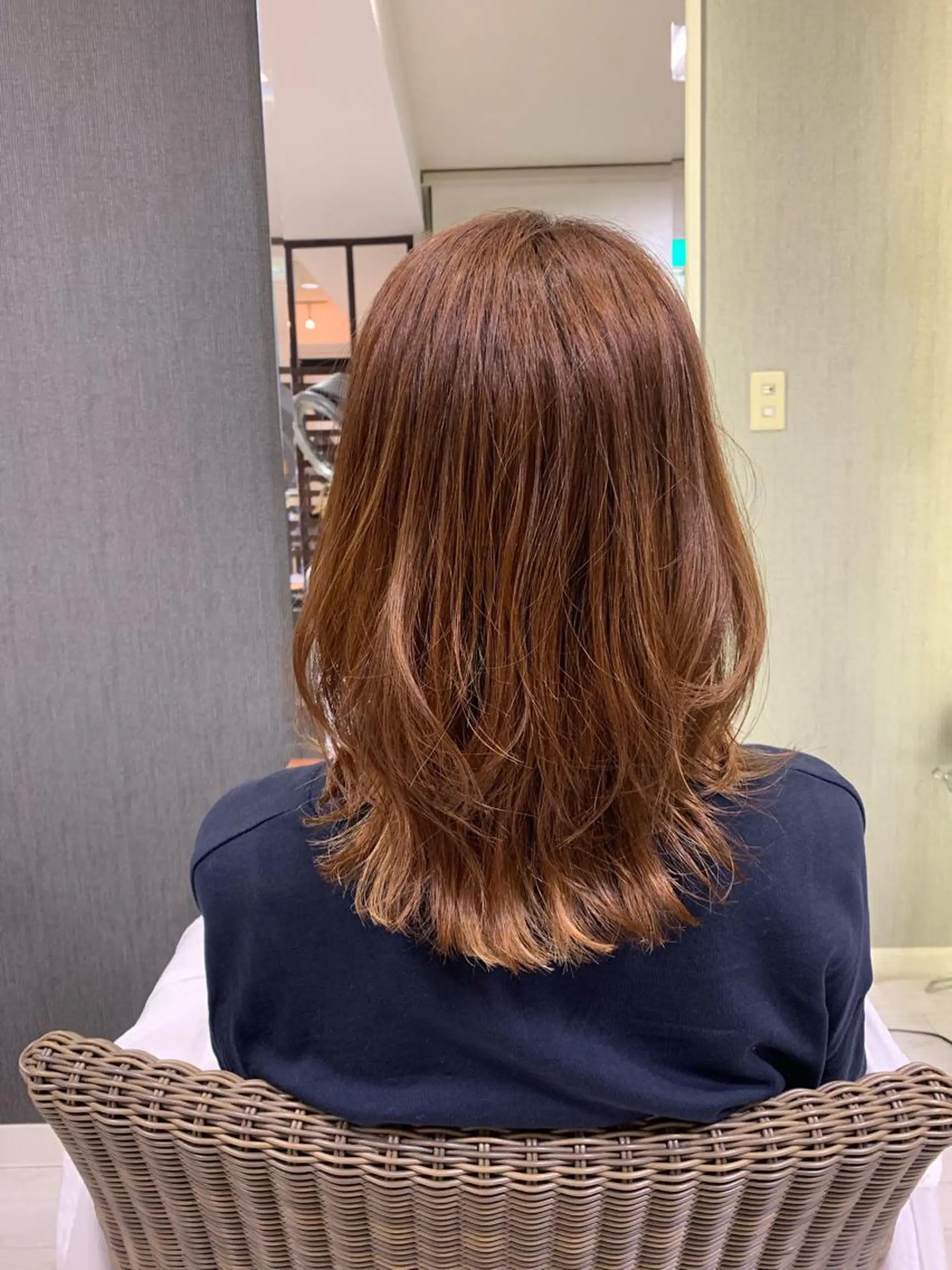 ミディアム レイヤーカット マルナ本店 ペコのヘアスタイル