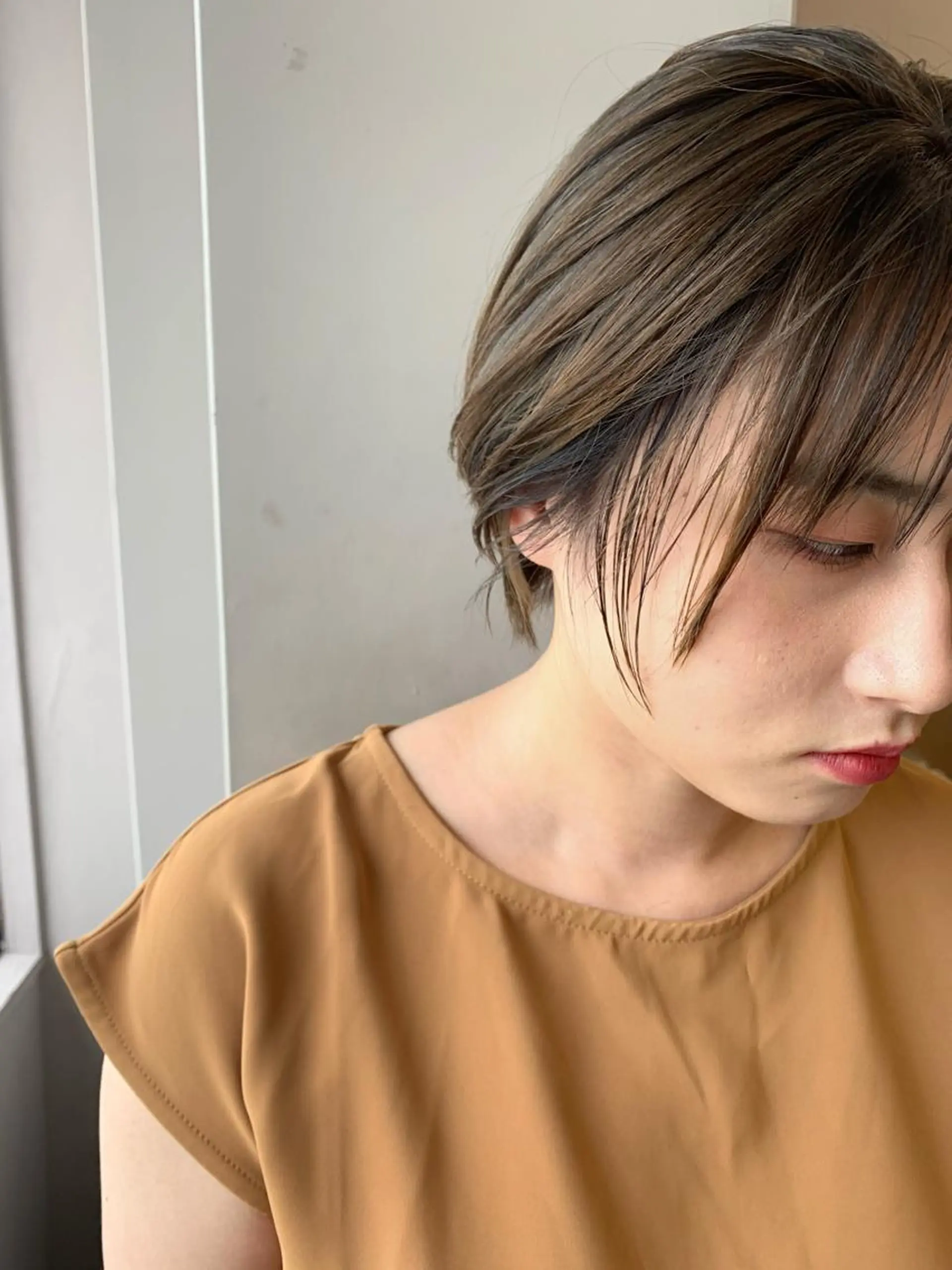 ショート カラー ベージュカラー ショートヘア 豊浦 翔太のヘアスタイル