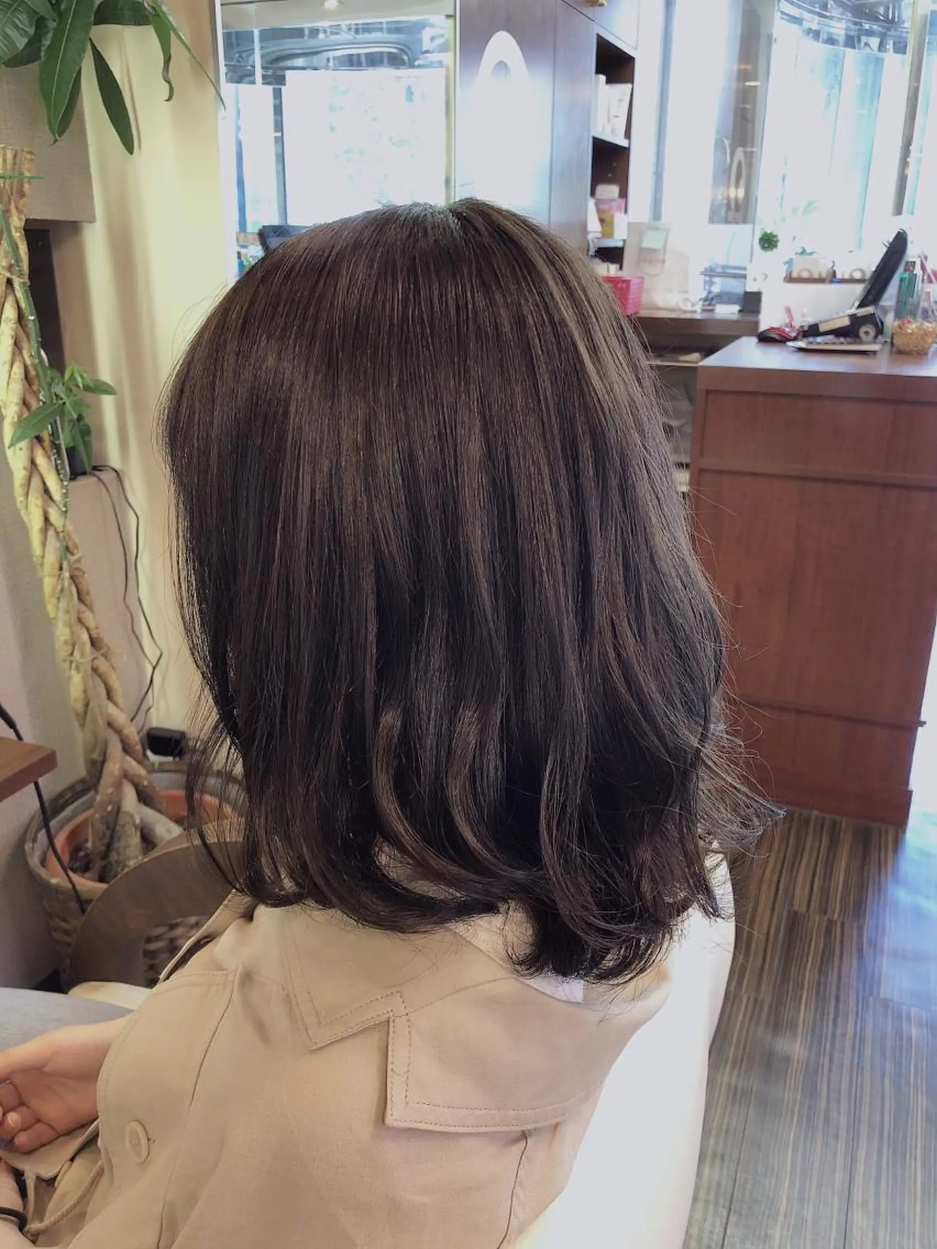 ミディアム カラー 加藤 瑠美のヘアスタイル