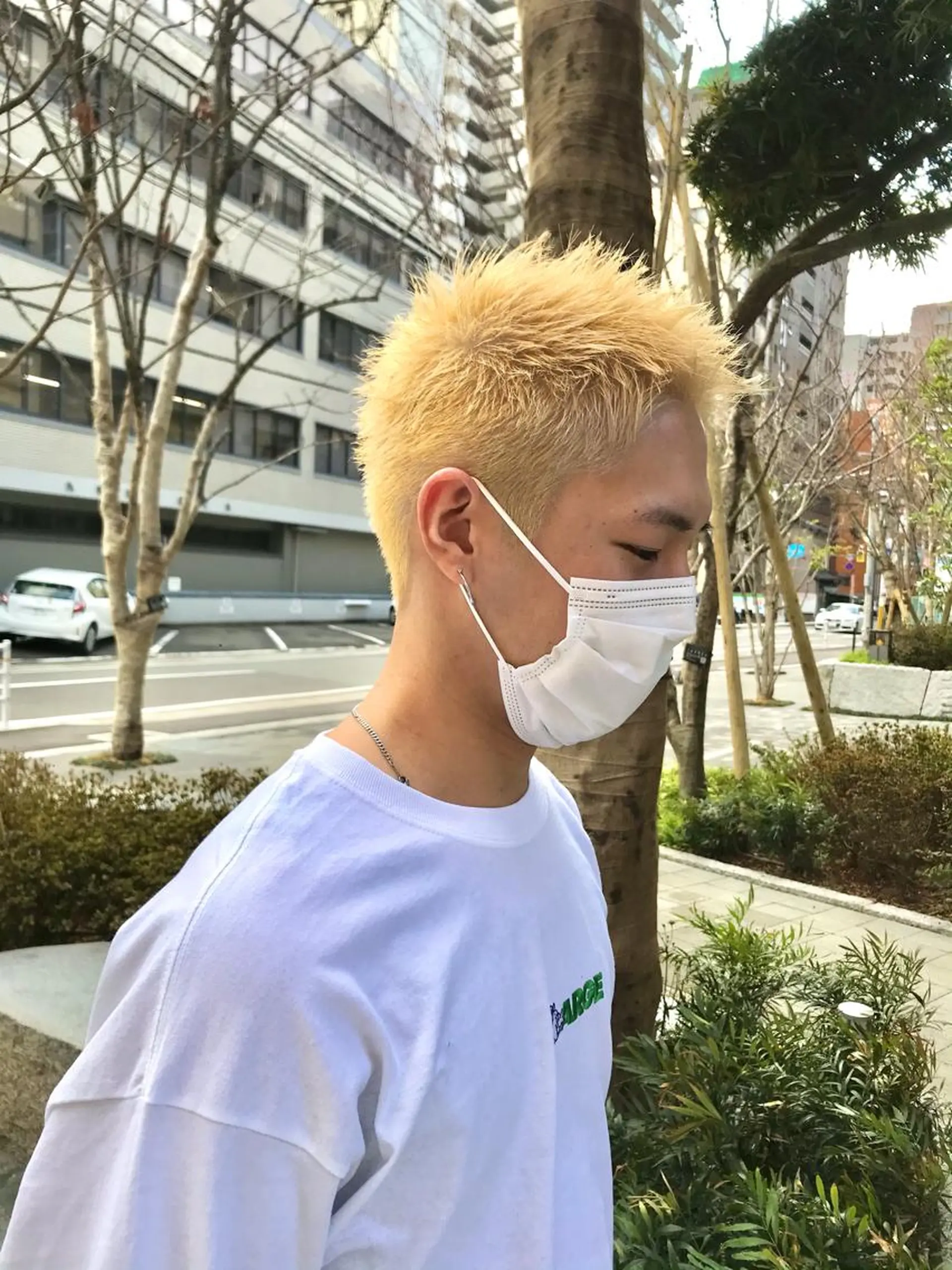 ショート カラー メンズ メンズブリーチ メンズハイトーン ブリーチ ケアブリーチ ハイトーンカラー カット ヘアカラー トリートメント 松田 卓也のヘアスタイル