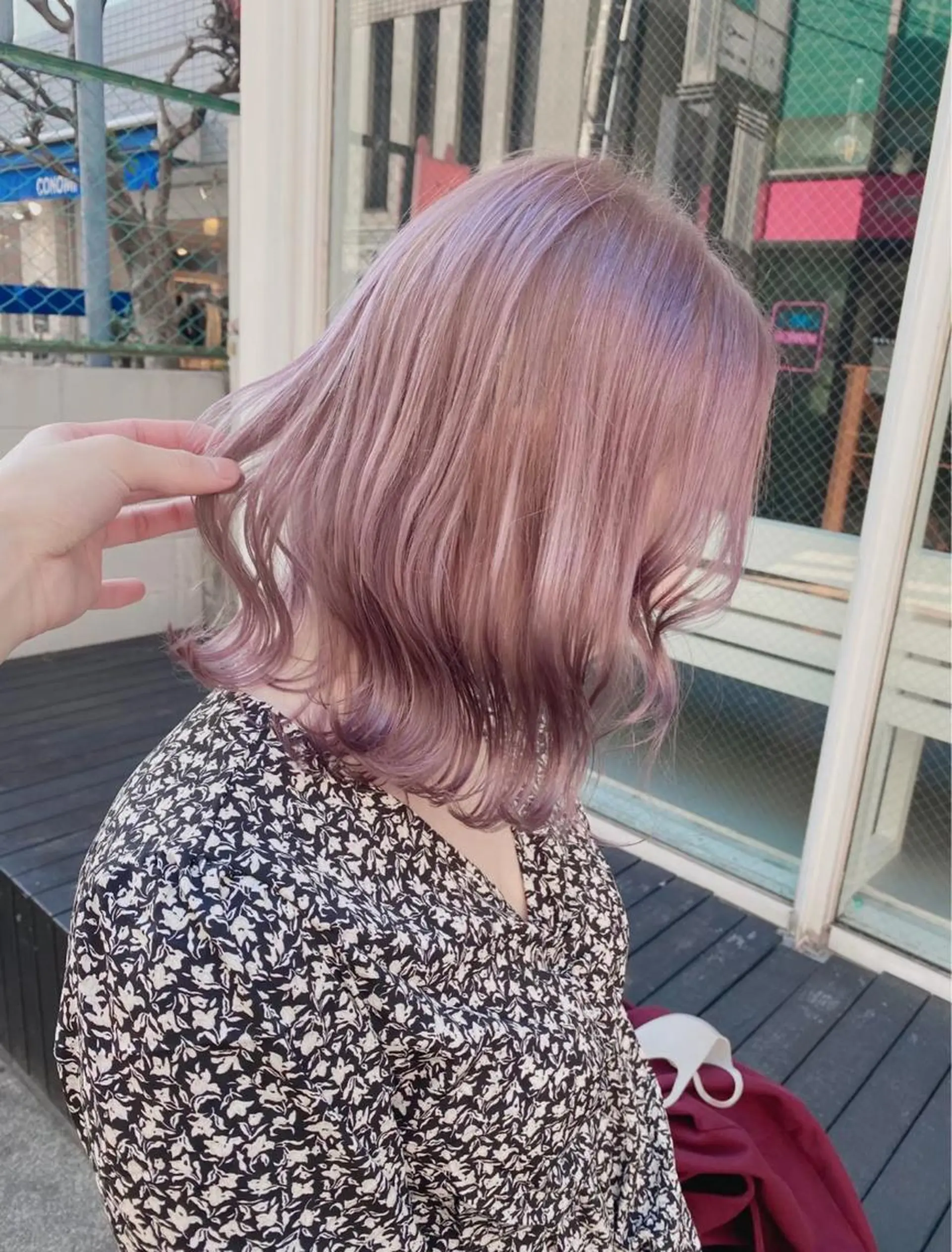 ミディアム カラー ヘアアレンジ カット ヘアカラー トリートメント 🌷FUKA🌷 まろやかハイトーンのヘアスタイル