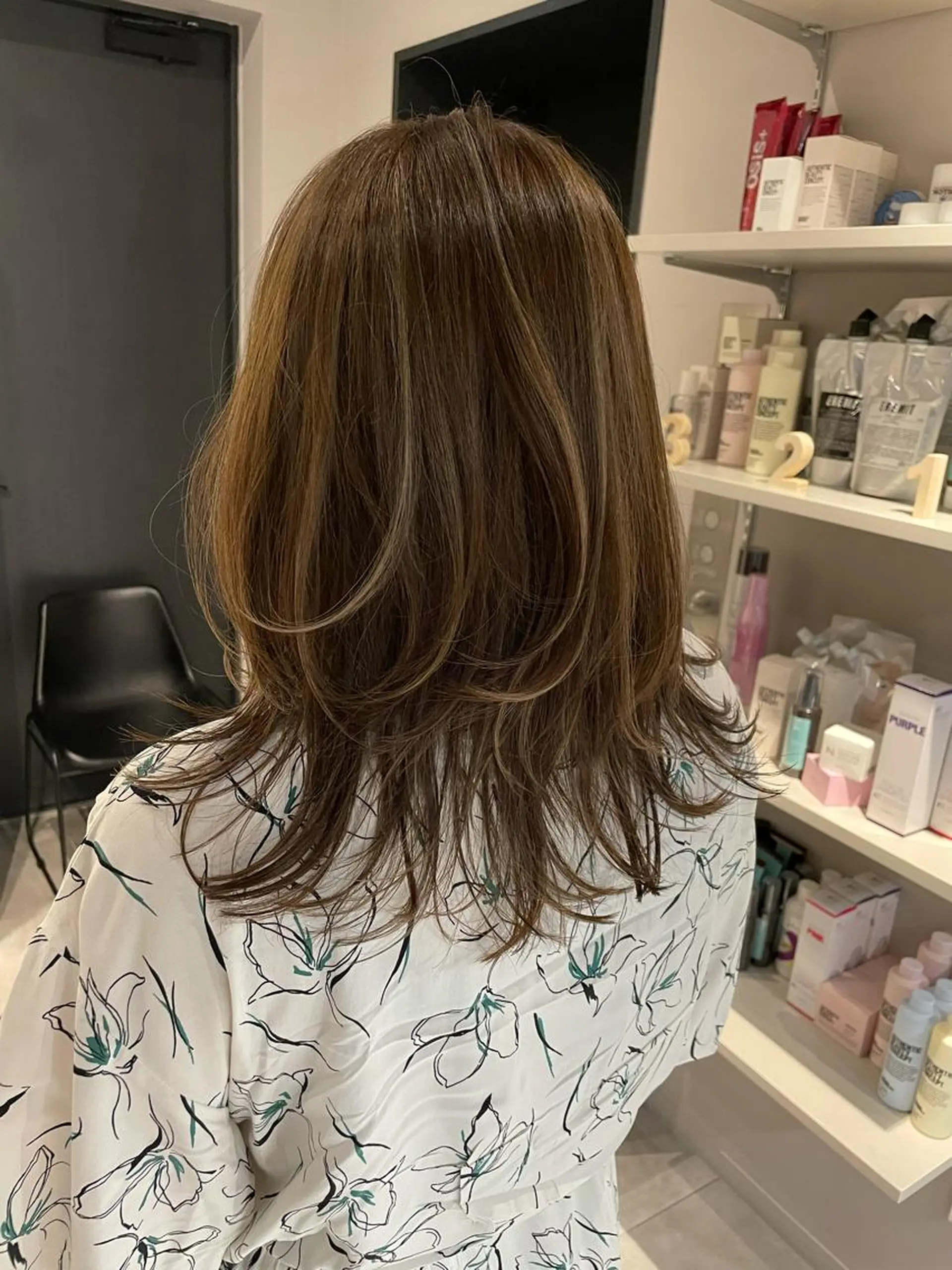 ミディアム カラー ハイライトカラー ハイライト ヘアカラー トリートメント ブリーチ👩‍🦳/ ‪✂︎MANAMIのヘアスタイル