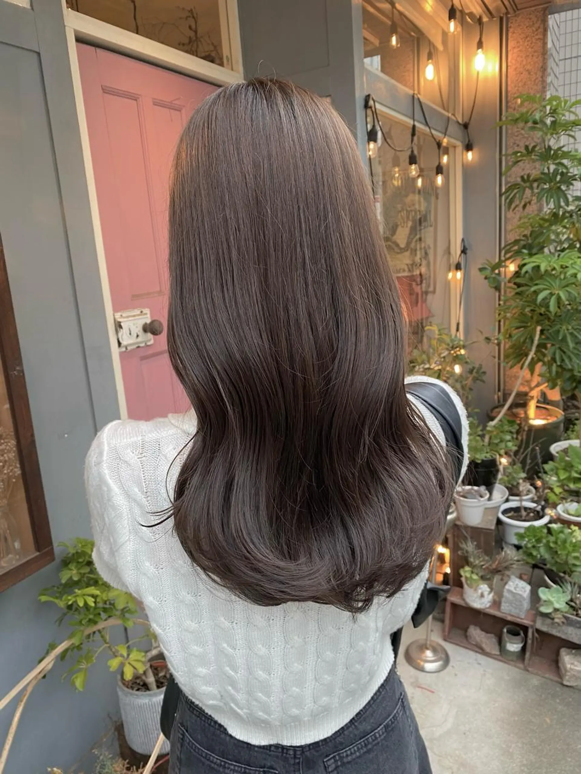 セミロング カラー ブリーチ ブリーチなしカラー カット ヘアカラー トリートメント ヤスザトアヤノ ／レイヤー／オリーブのヘアスタイル