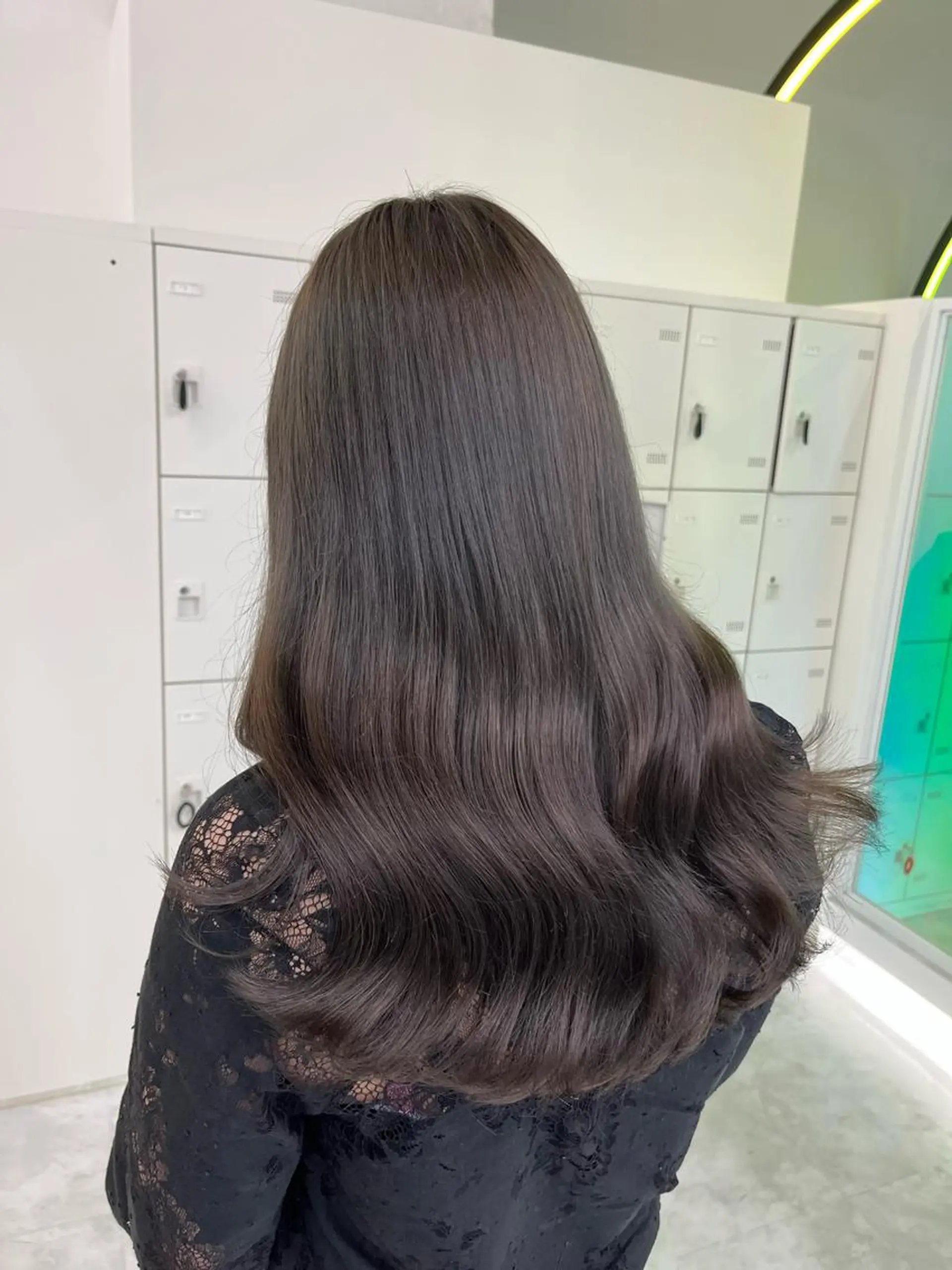 ロング カラー ベージュカラー 黒髪 ブリーチ ブルーカラー ブルーブラック 🤎MISAKI 艶髪モテカラー🤎のヘアスタイル