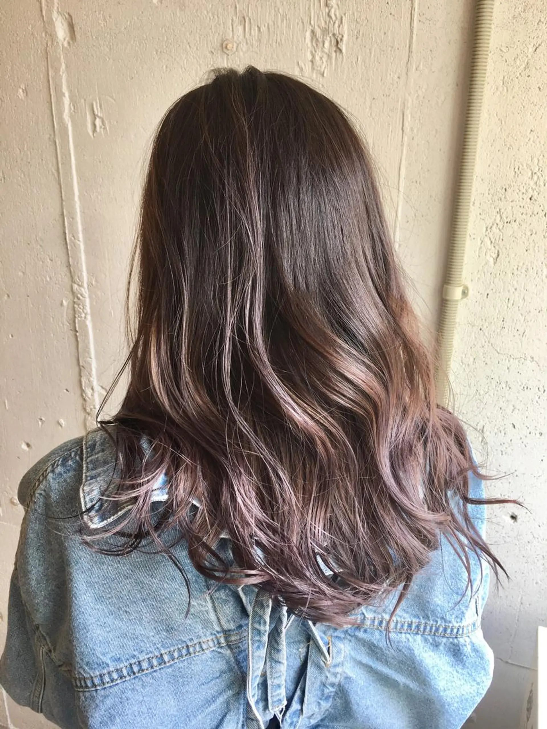 ロング カラー バレイヤージュ ベージュカラー グレージュ パープルカラー パープルグレージュ 💈平島 拓也💈のヘアスタイル