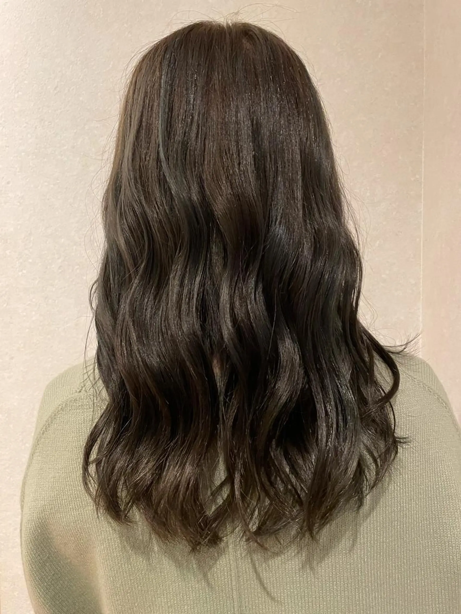 ロング カラー カット ヘアカラー aini　大阪上本町店所属・芥川 未優のヘアスタイル
