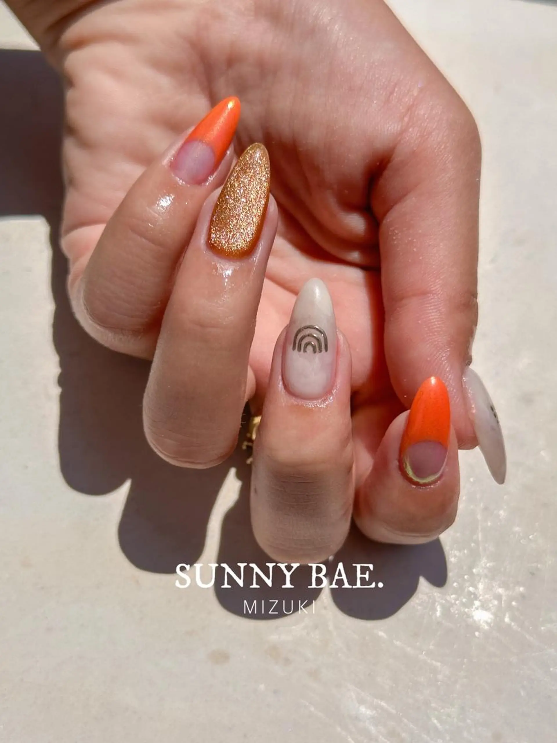 ネイル フレンチネイル マグネットネイル ニュアンスネイル オレンジ 夏ネイル SUNNY BAE. 🌼MIZUKIのネイルデザイン