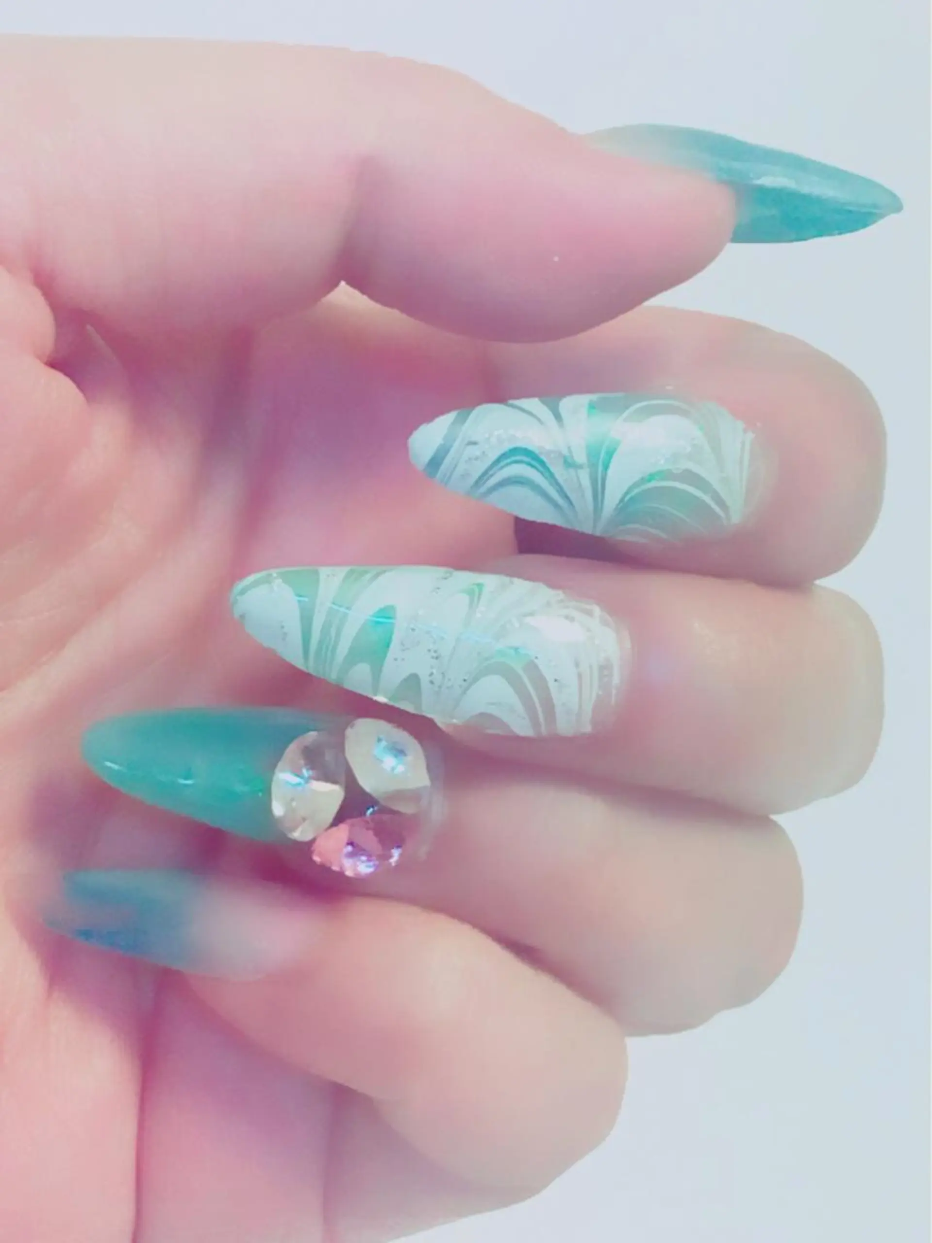 ミディアム カラー パーマ ヘアアレンジ メンズ キッズ ネイル マツエク・マツパ 学生（メンズ向け） 付け放題 学生 アートネイル フットネイル NAILSGOGO shibuyaのネイルデザイン