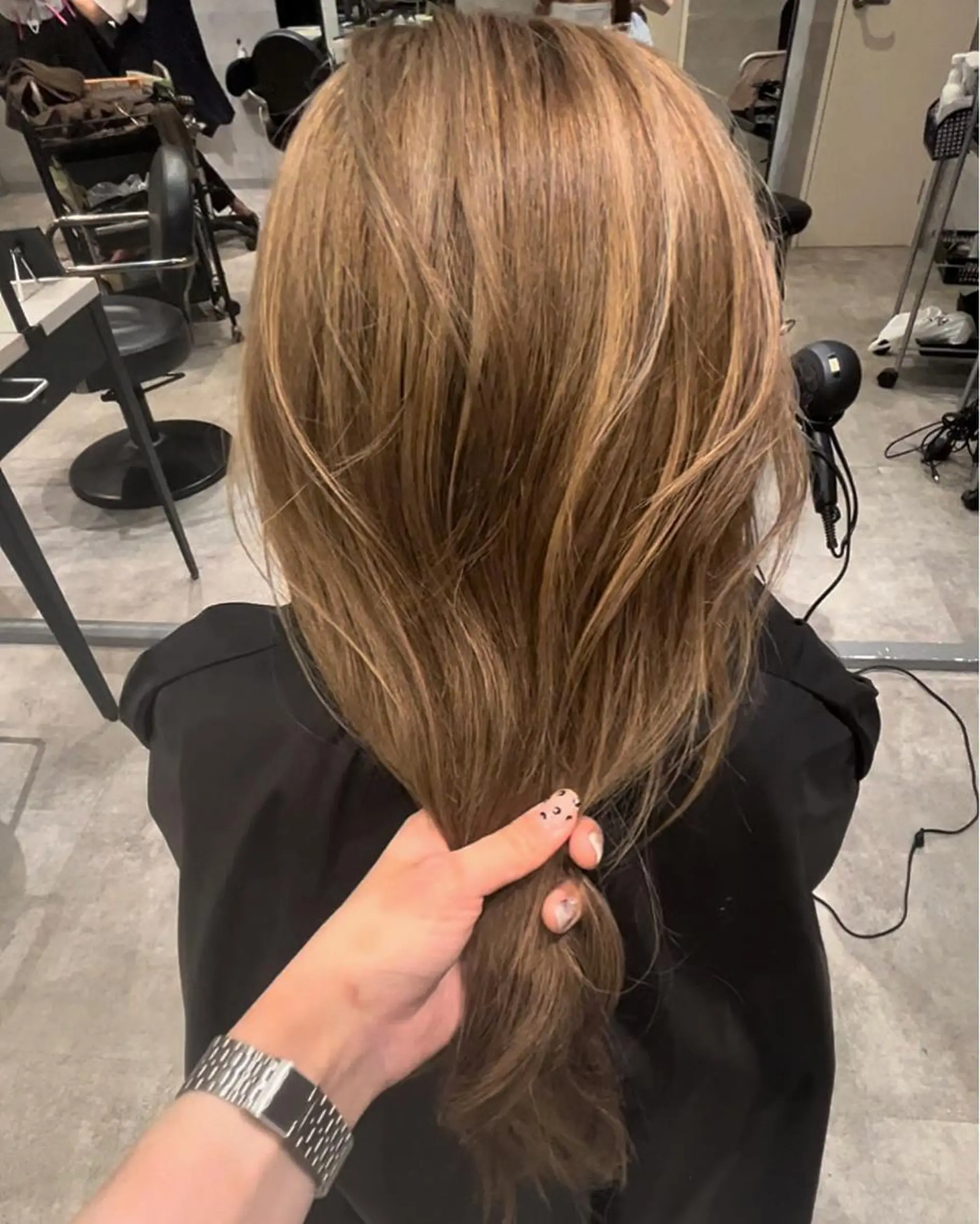 ミディアム カラー MIES amane(アマネ)のヘアスタイル