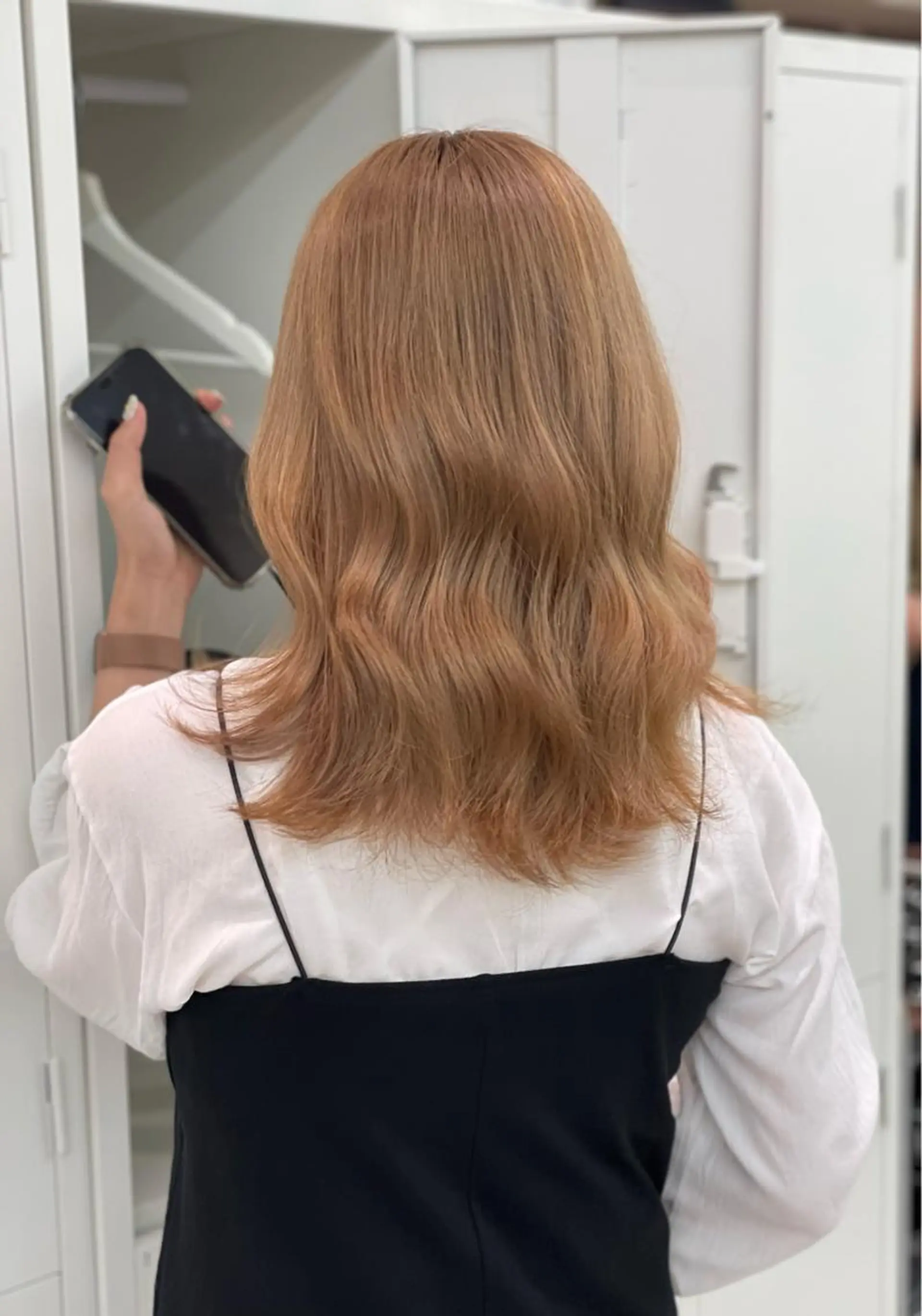 セミロング カラー ショーヤ/ブリーチ /バレイヤージュのヘアスタイル