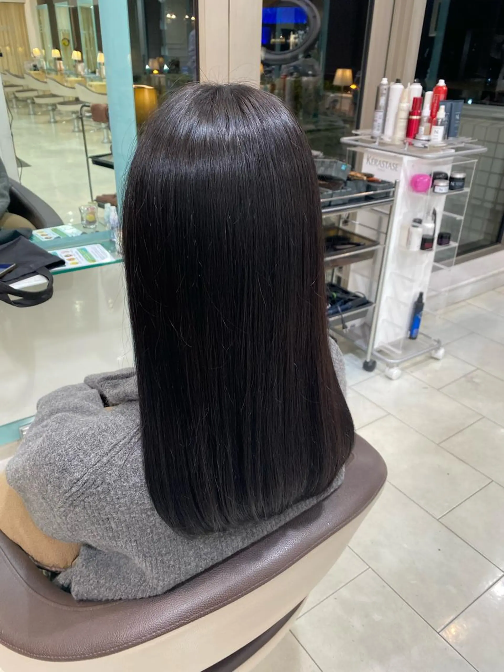 ロング カラー 透明感カラー オリーブカラー 縮毛矯正 N°+aero 😊れいか😊のヘアスタイル