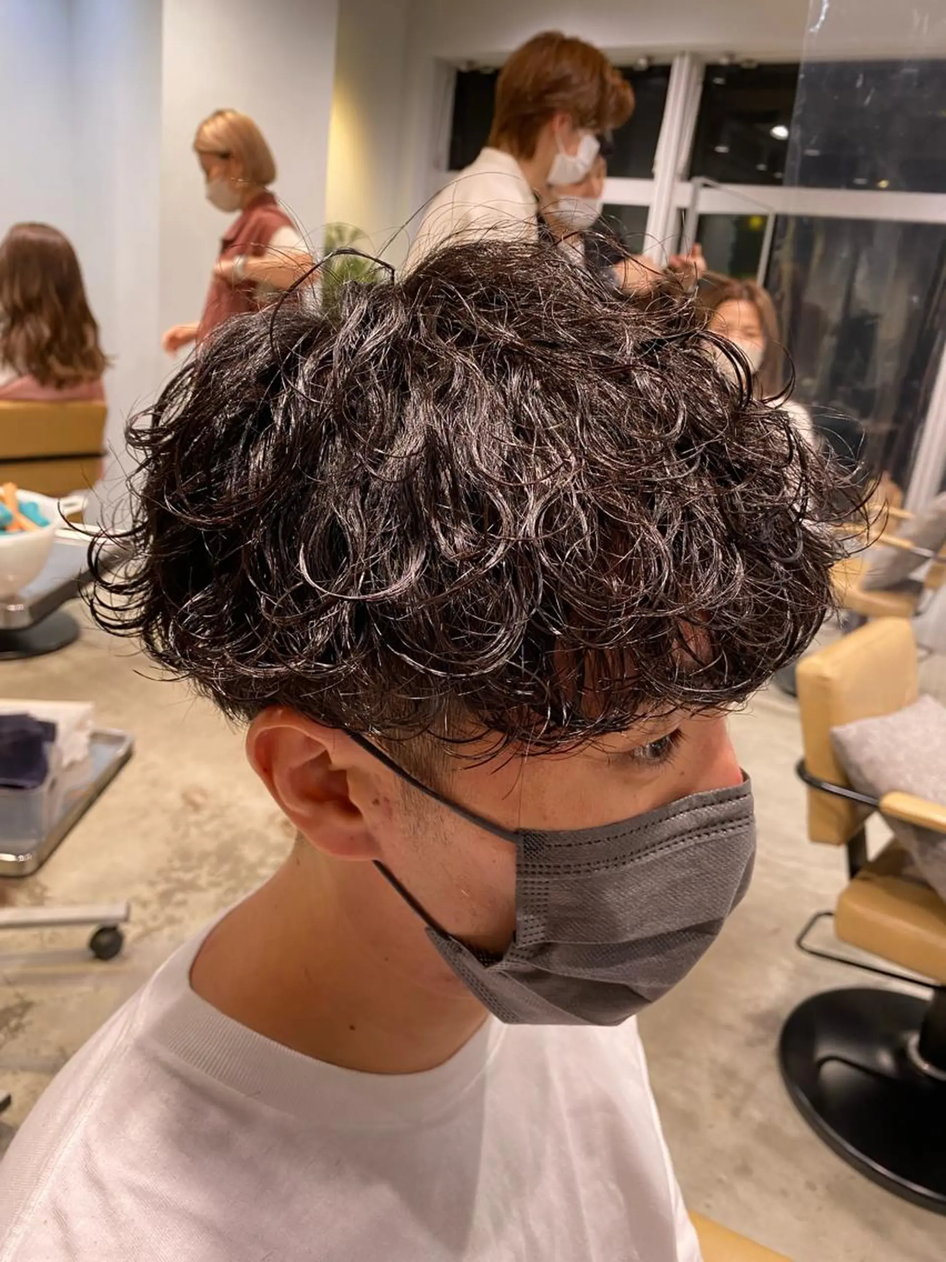 パーマ メンズ 鈴木 真司のヘアスタイル