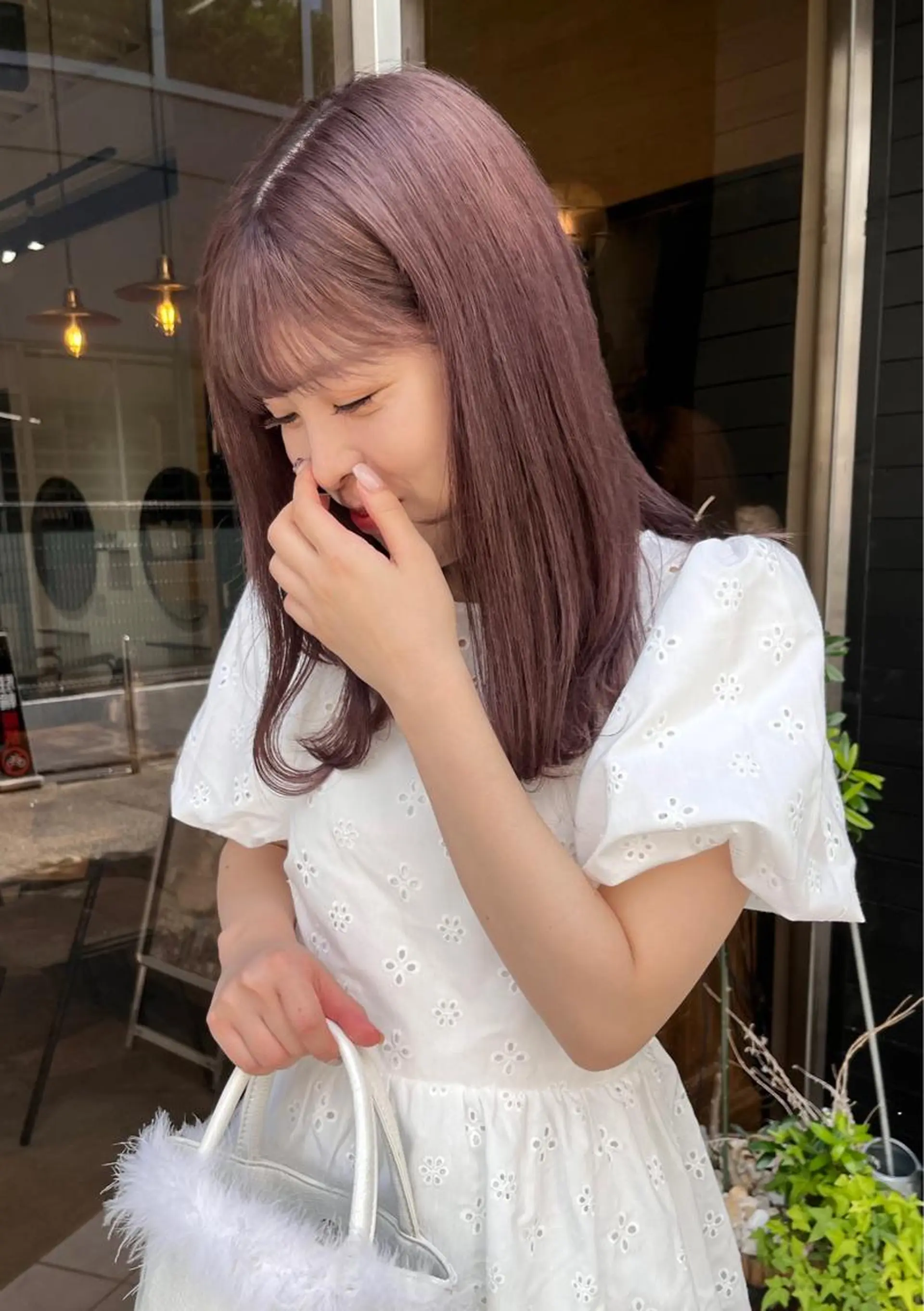 ロング Juri 暖色/ツヤ感カラーのヘアスタイル