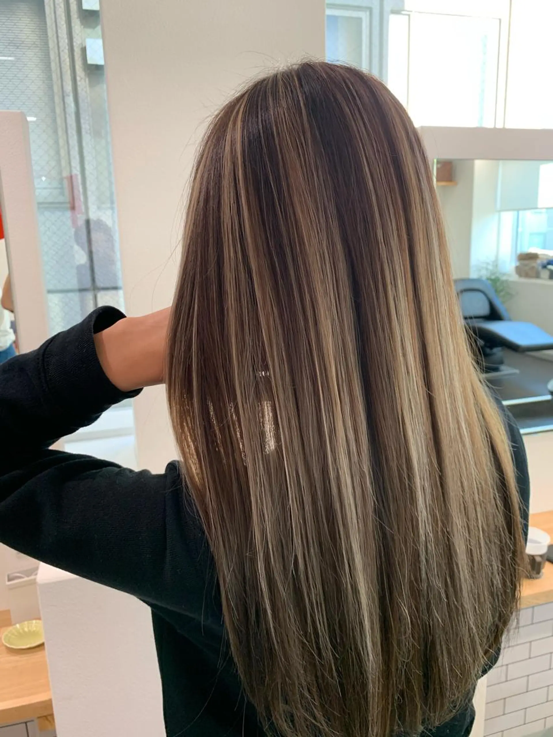 ロング ヘアカラー 大人レイヤー ヨシミカズヤのヘアスタイル