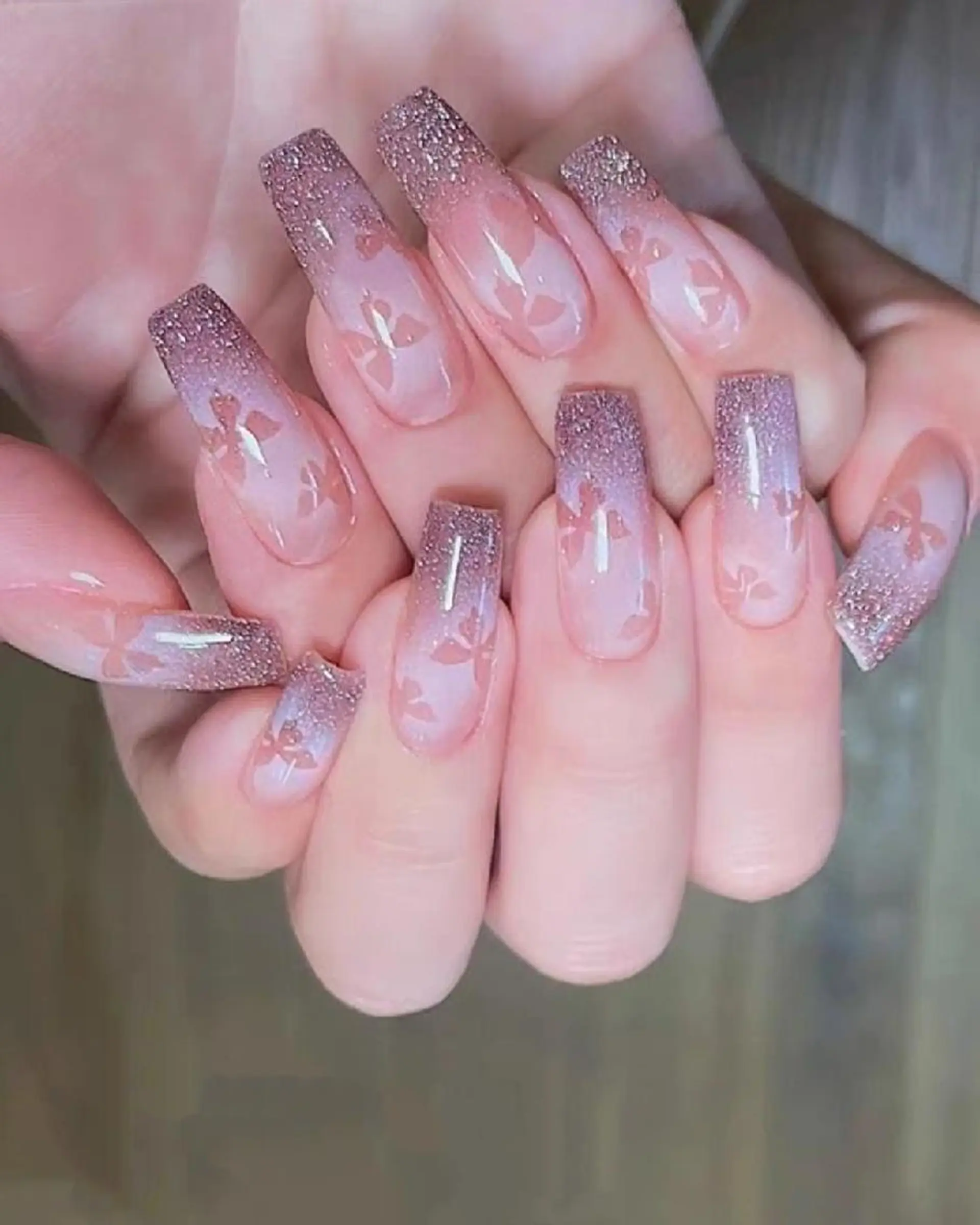 ネイル 長さ出し ネイルチップ ハンドネイル ハンドケア ＤI'A ネイルサロンのネイルデザイン