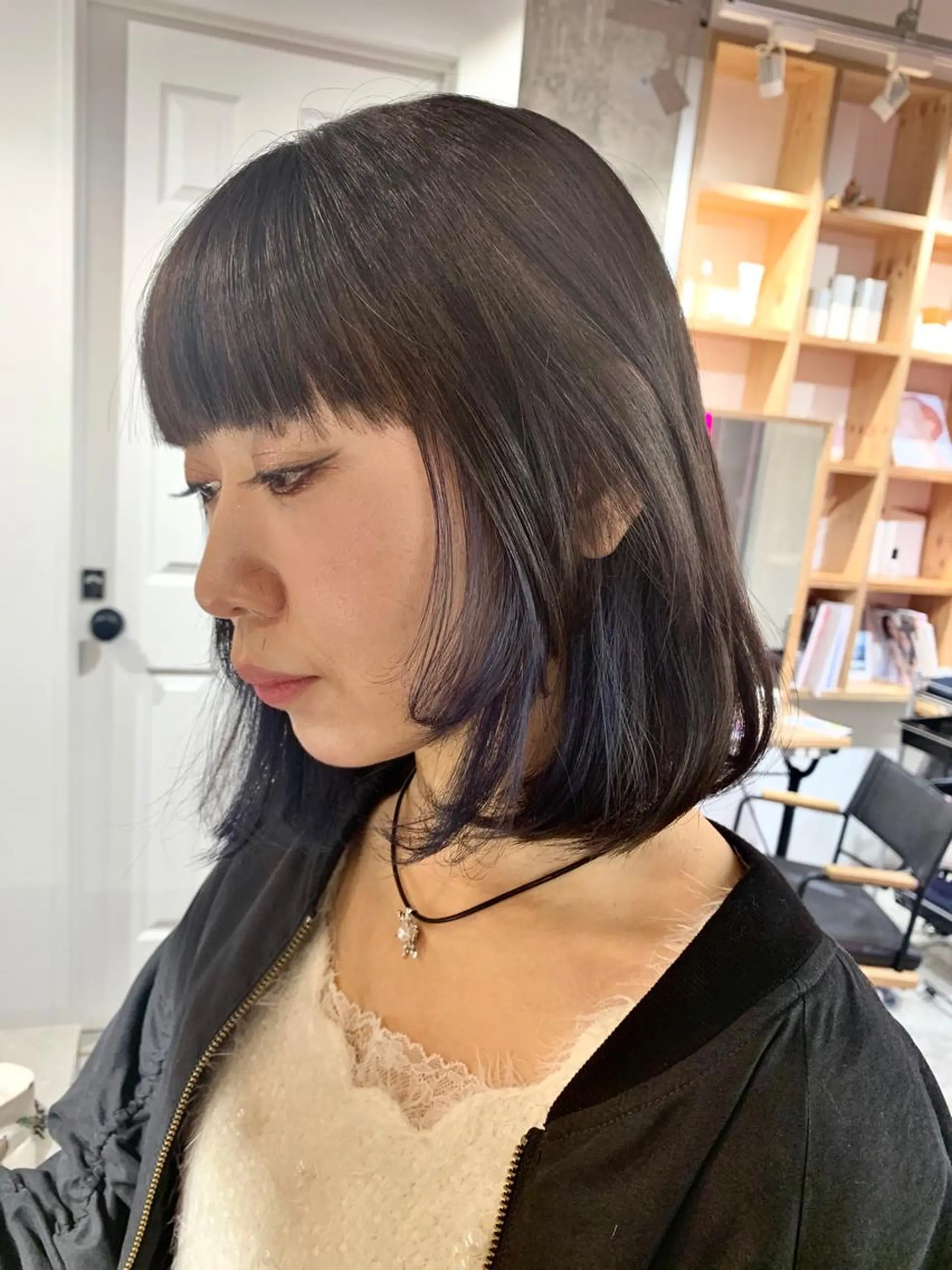 ミディアム カラー ブルーカラー カット ヘアカラー トリートメント 艶髪ハイトーンカラー 💘kazueのヘアスタイル