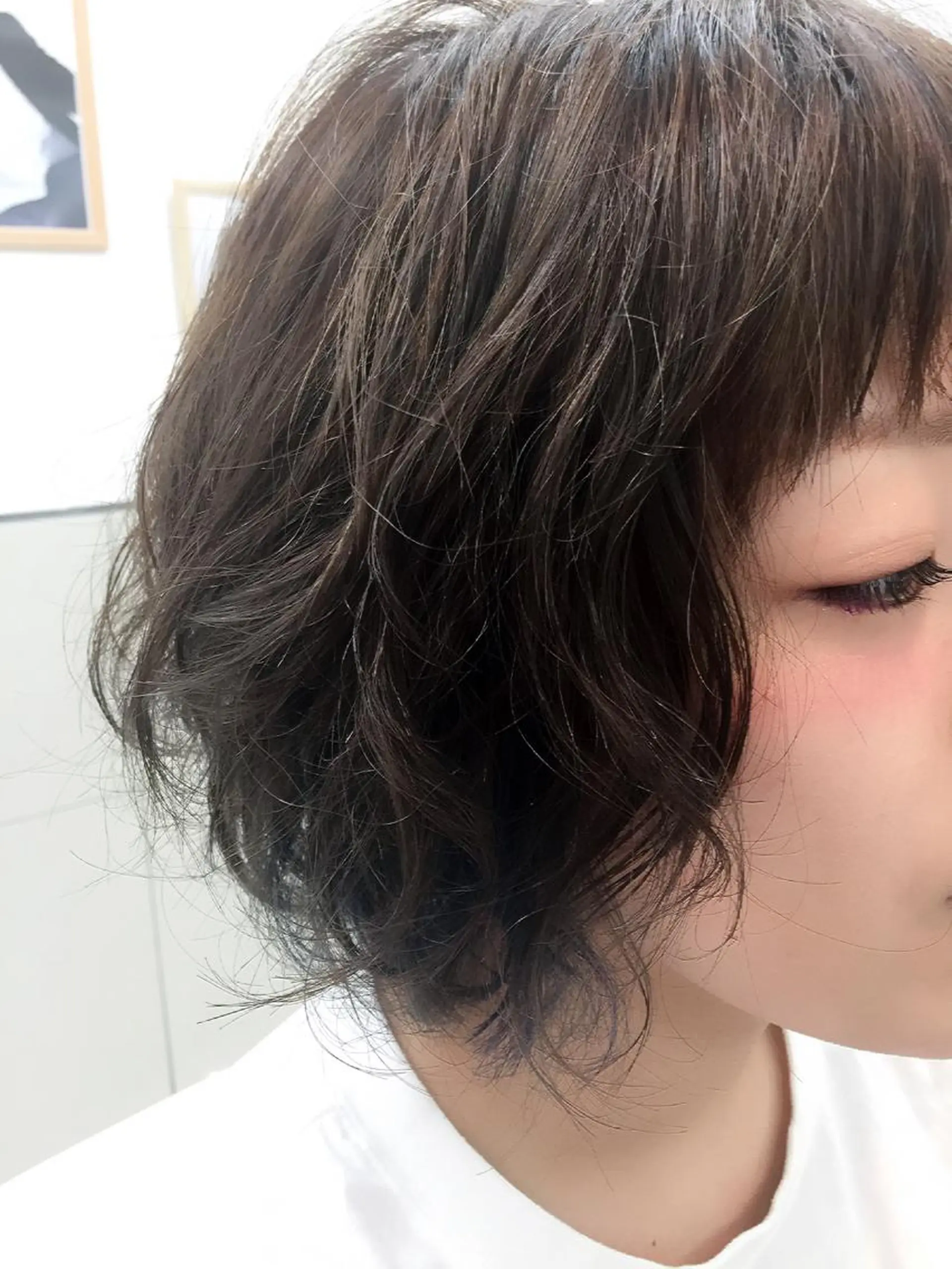 ショート カラー パーマ インナーカラー ネイビーカラー 艶髪ハイトーンカラー 💘kazueのヘアスタイル