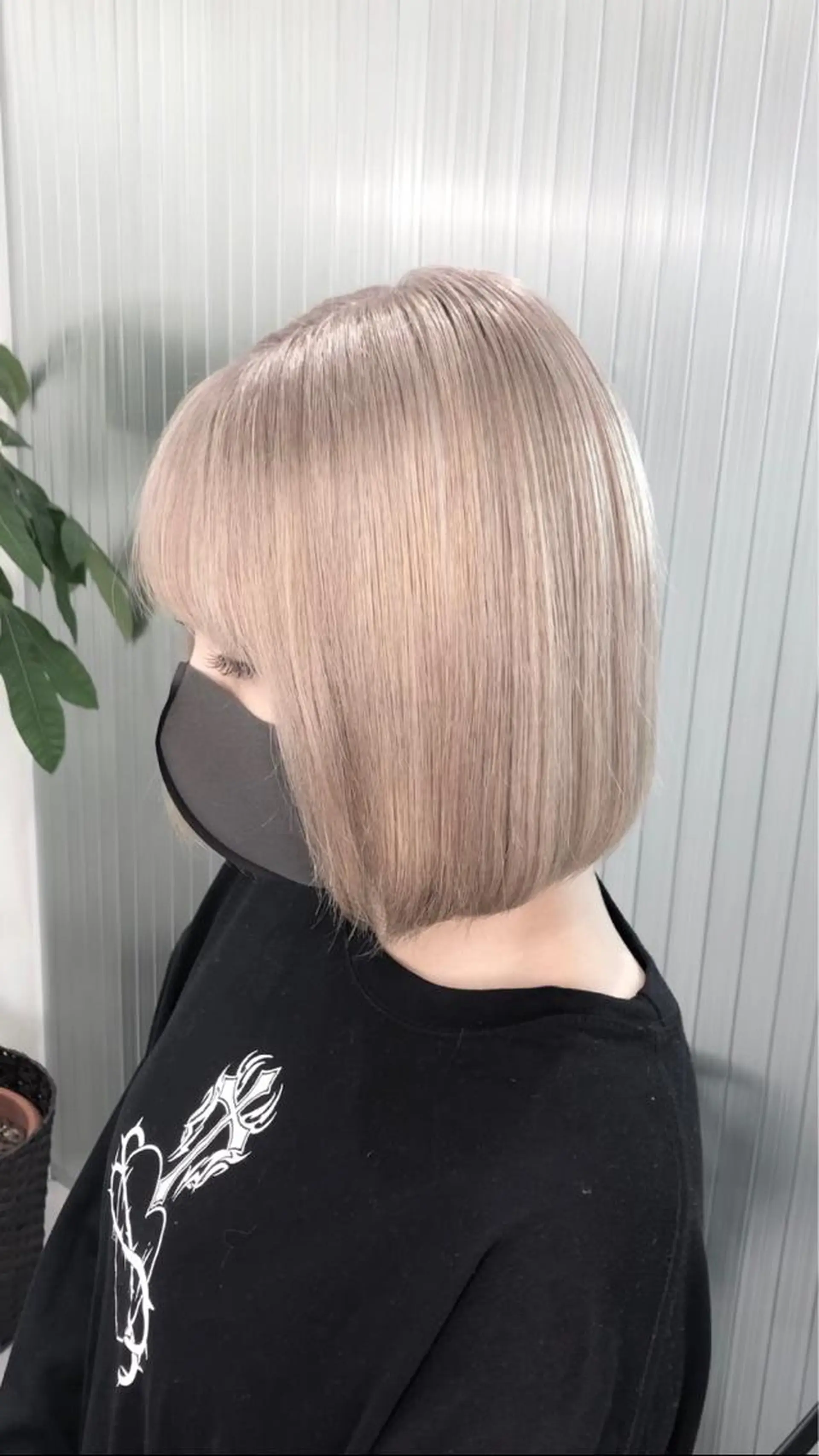 ショート カラー ベージュカラー ブリーチ ヘアカラー LOOP hair eye lash所属・LOOP hairのヘアスタイル