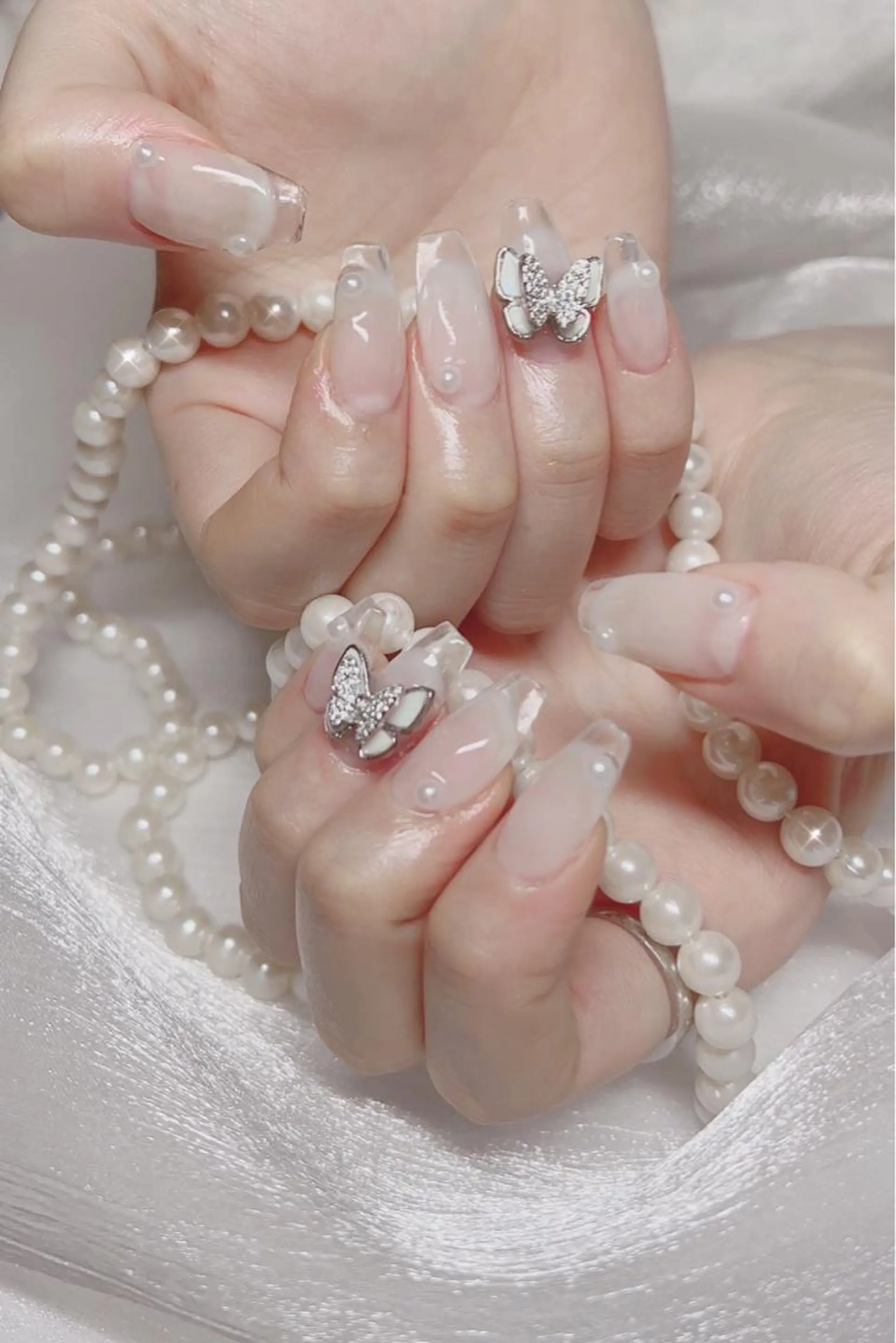 ネイル オーロラネイル フレンチネイル ジェルネイル 韓国ネイル マグネットネイル ハンドネイル ハンドケア EN nailsalon所属・【ENサロン】 Rei🎀Nailのネイルデザイン