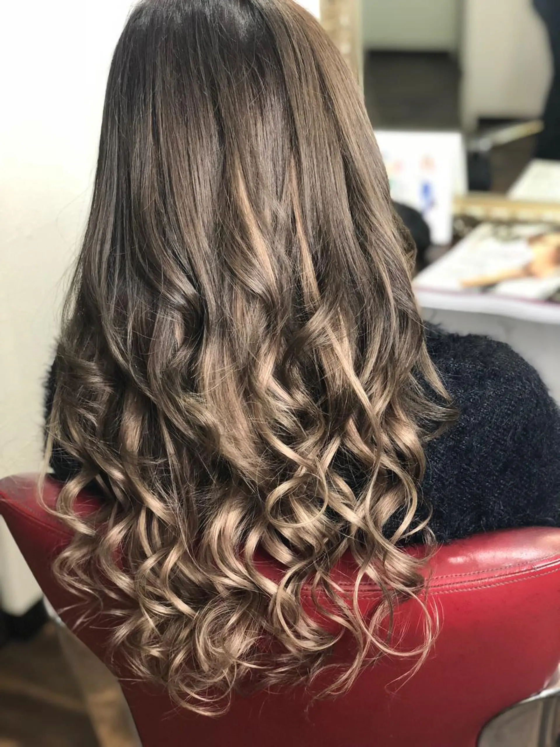 セミロング プルエクステ アッシュ エクステ カット ヘアカラー トリートメント エクステ Wakita Masakiのヘアスタイル