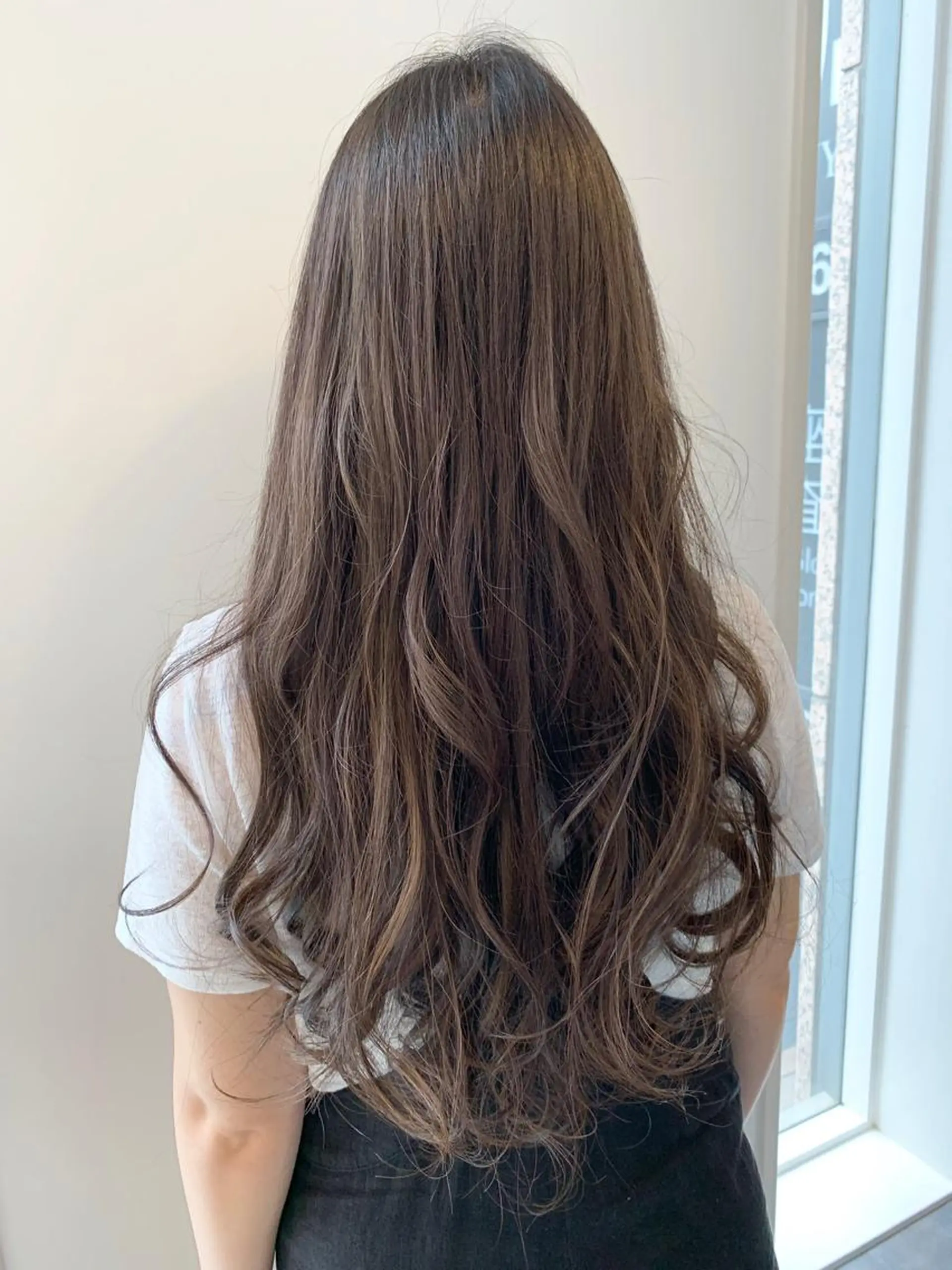 ロング カラー カット トリートメント WISTERIA P LUS1 ikumiのヘアスタイル
